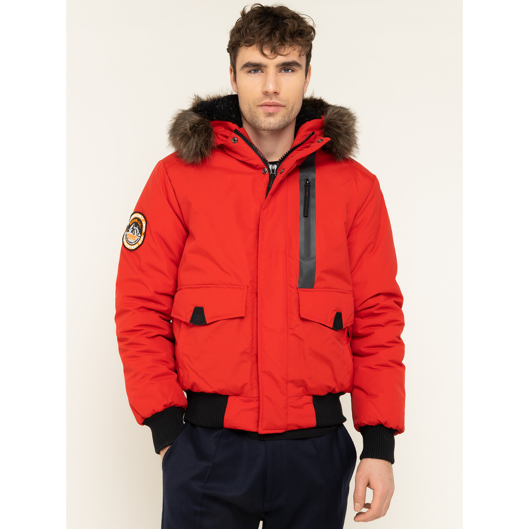 Superdry Пухено яке Everest M5000039A Червен Regular Fit - Pepit.bg