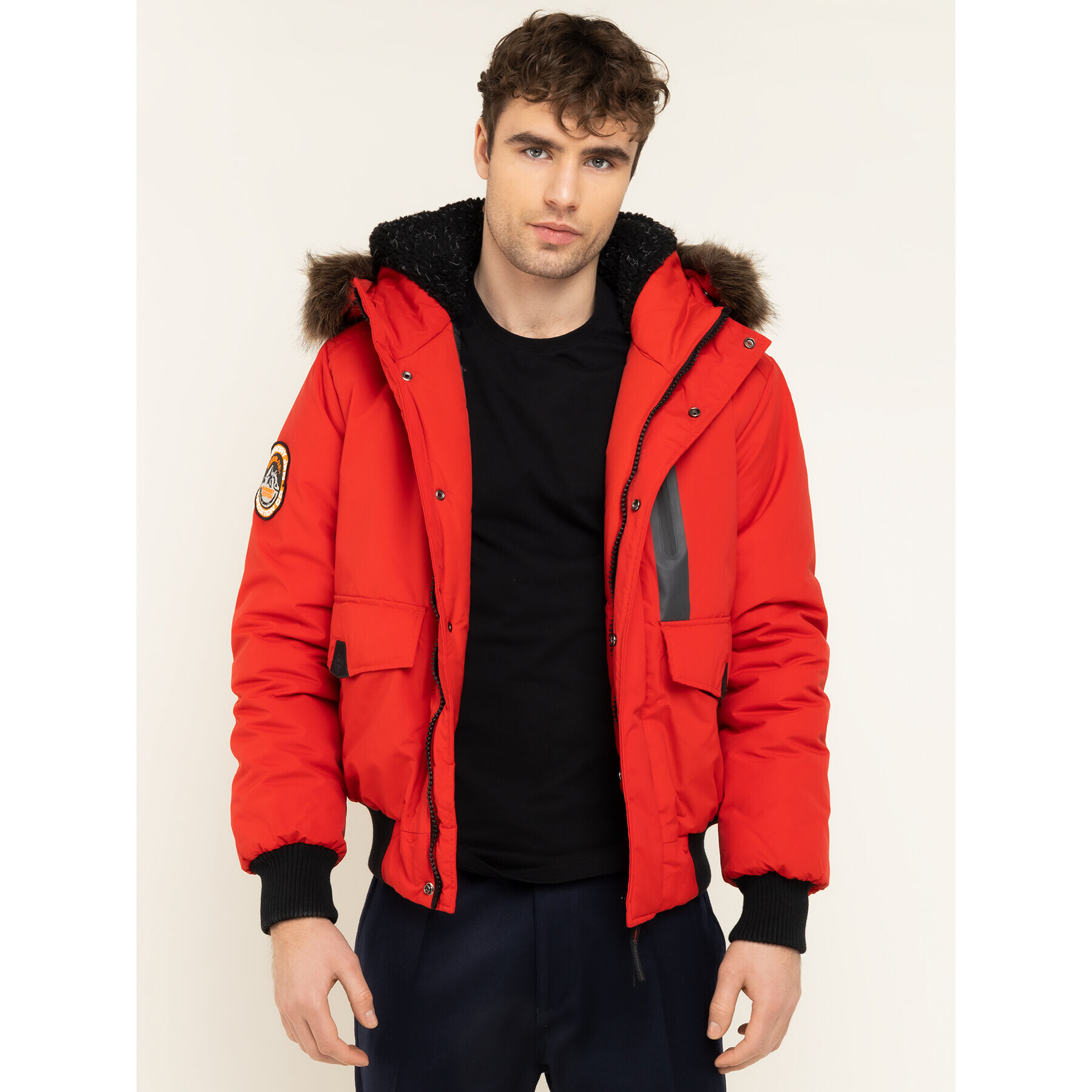 Superdry Пухено яке Everest M5000039A Червен Regular Fit - Pepit.bg