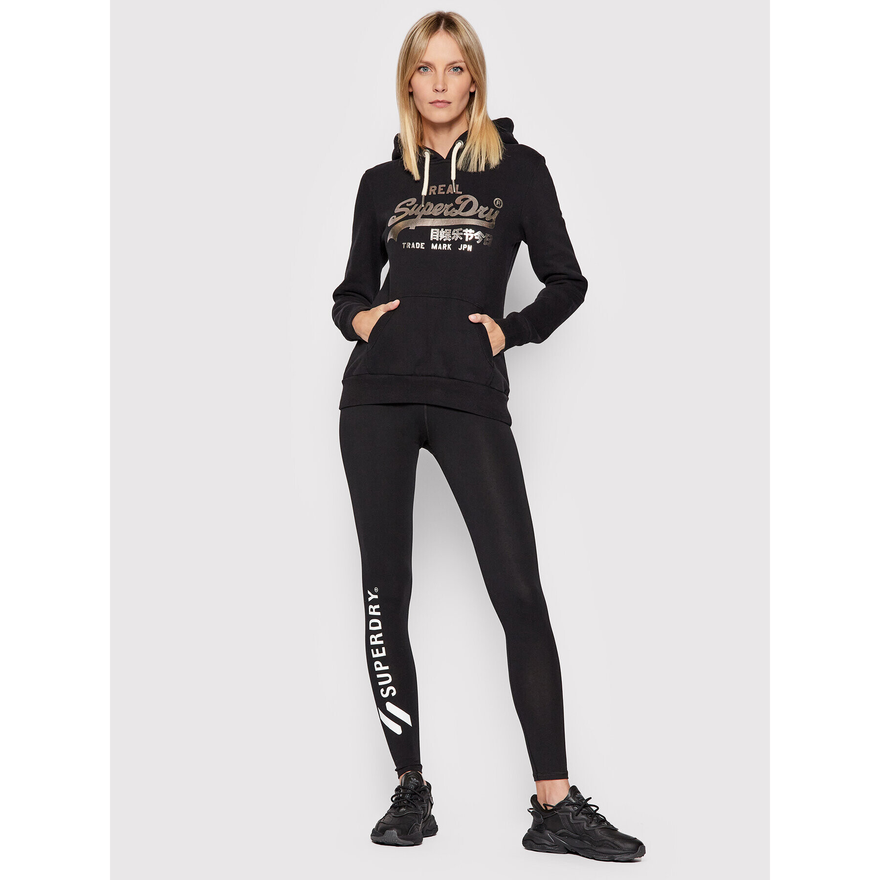 Superdry Суитшърт Boho Sparkle W2011251A Черен Regular Fit - Pepit.bg