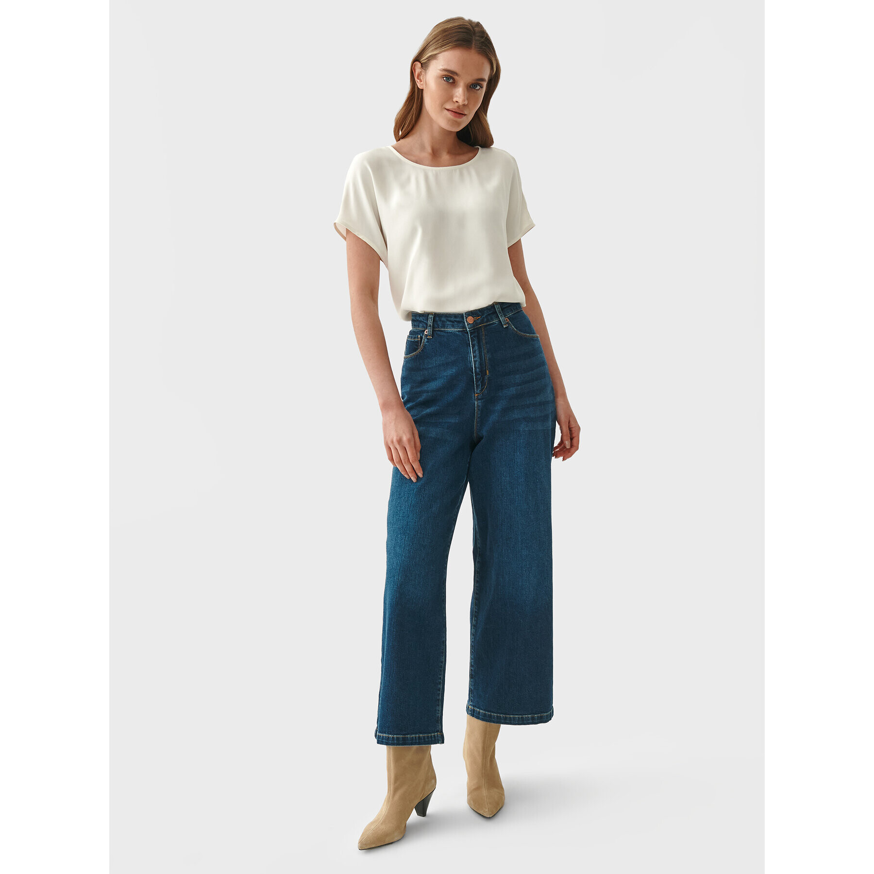Tatuum Блуза Linsila T2215.048 Бежов Regular Fit - Pepit.bg