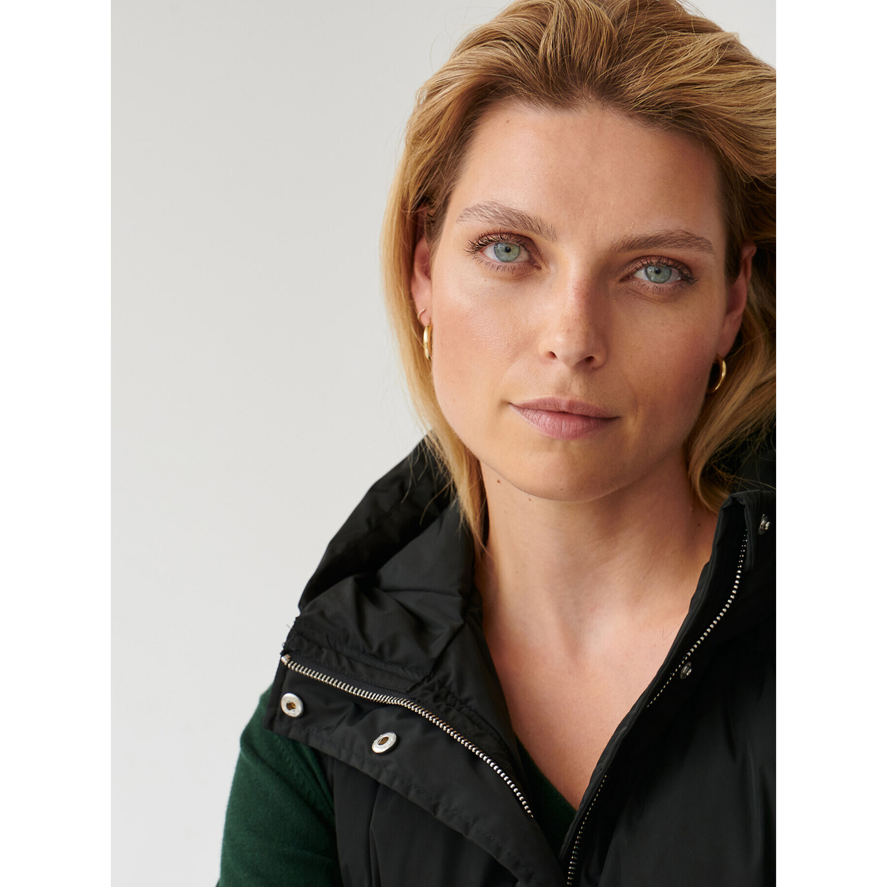 Tatuum Елек Marianela T2318.031 Черен Oversize - Pepit.bg