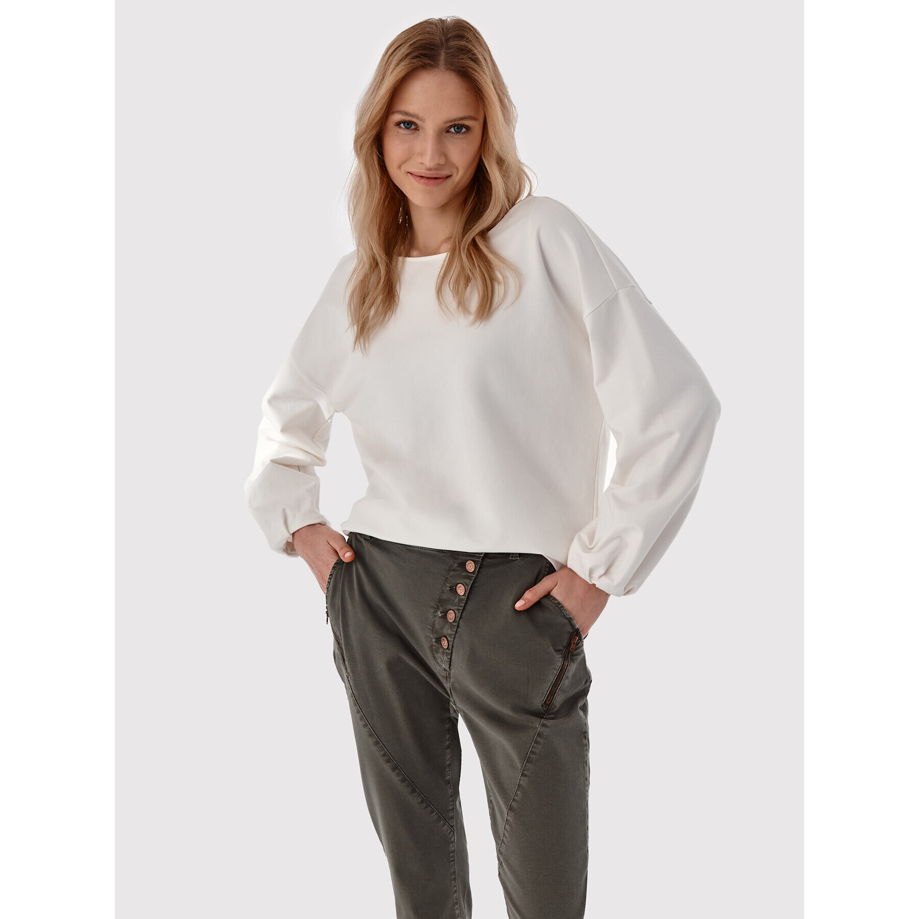 Tatuum Суитшърт Submisa T2207.046 Бял Relaxed Fit - Pepit.bg