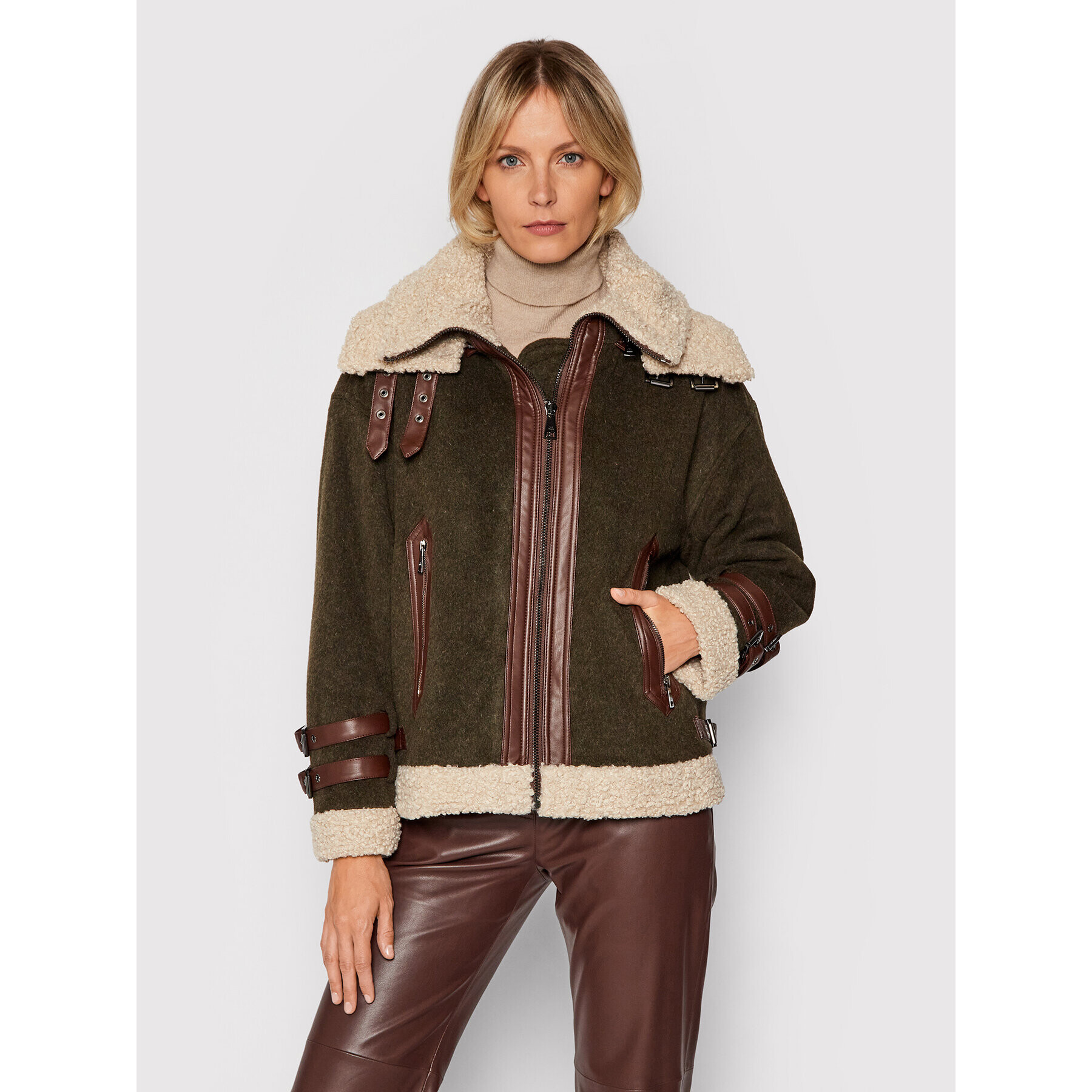 Ted Baker Кожух Sadieyy 255256 Зелен Regular Fit - Pepit.bg