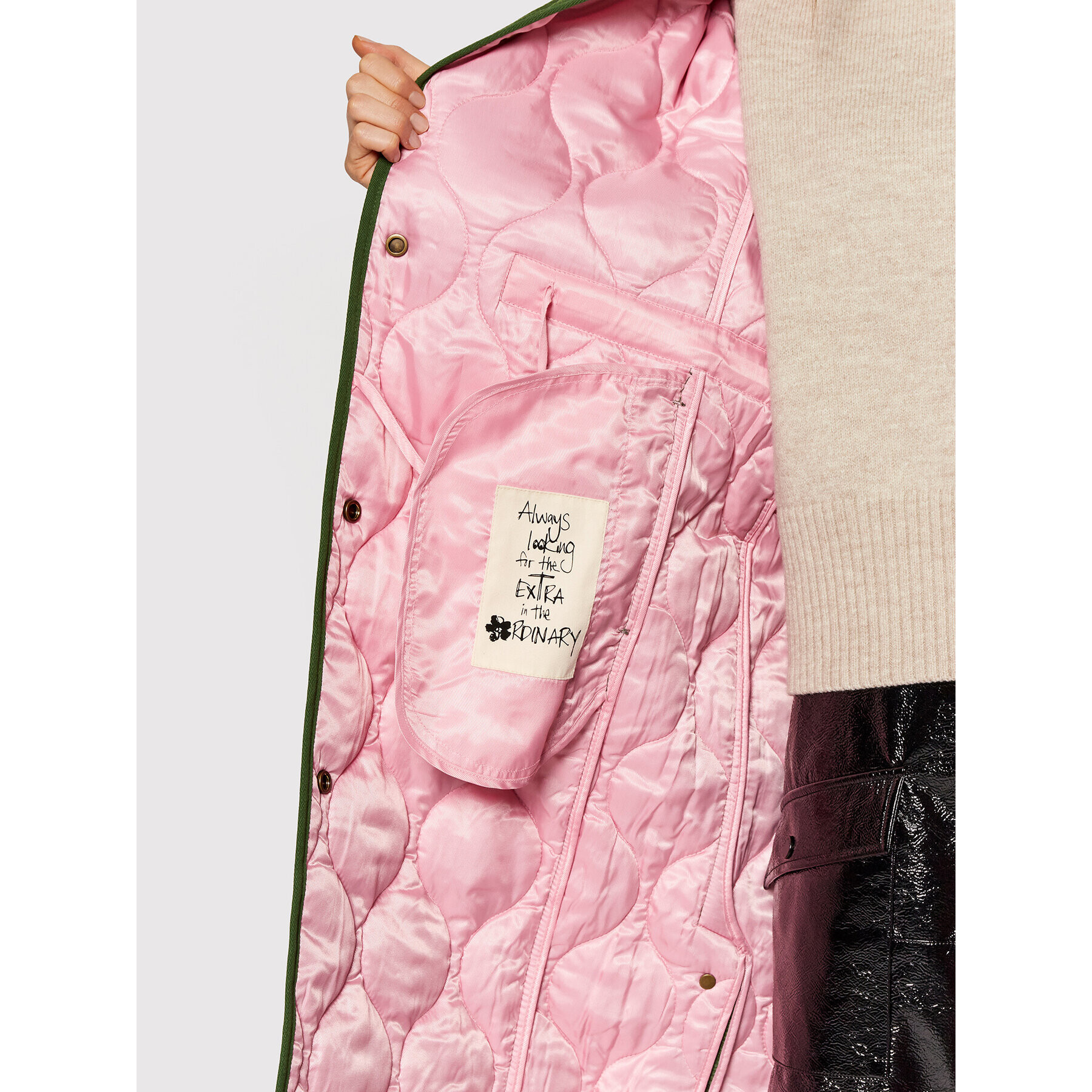Ted Baker Пухено яке Avverii 256749 Зелен Regular Fit - Pepit.bg