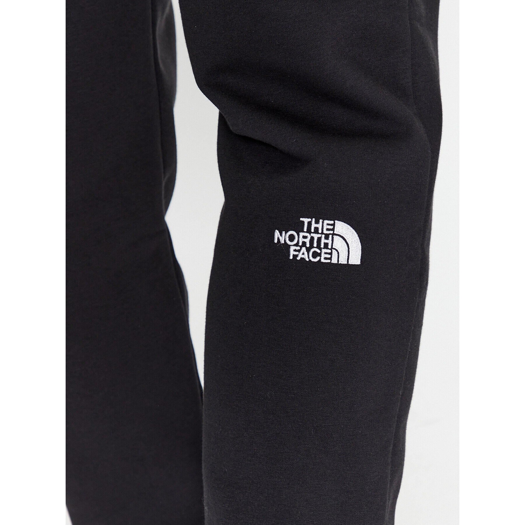 The North Face Долнище анцуг M Essential JoggerNF0A7ZJBJK31 Черен Regular Fit - Pepit.bg