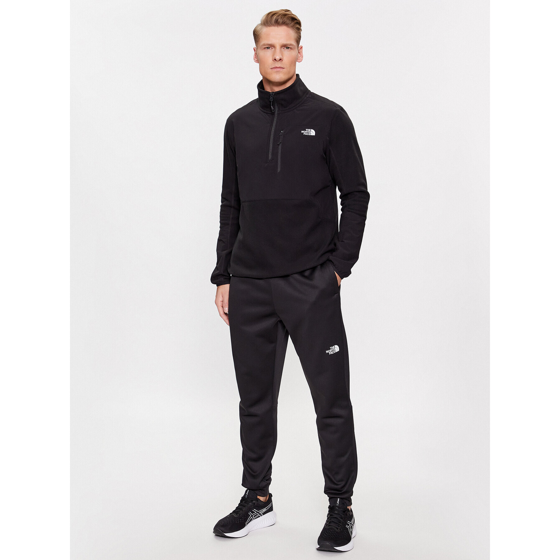 The North Face Долнище анцуг M Reaxion Fleece Jogger - EuNF0A7Z9PJK31 Черен Regular Fit - Pepit.bg