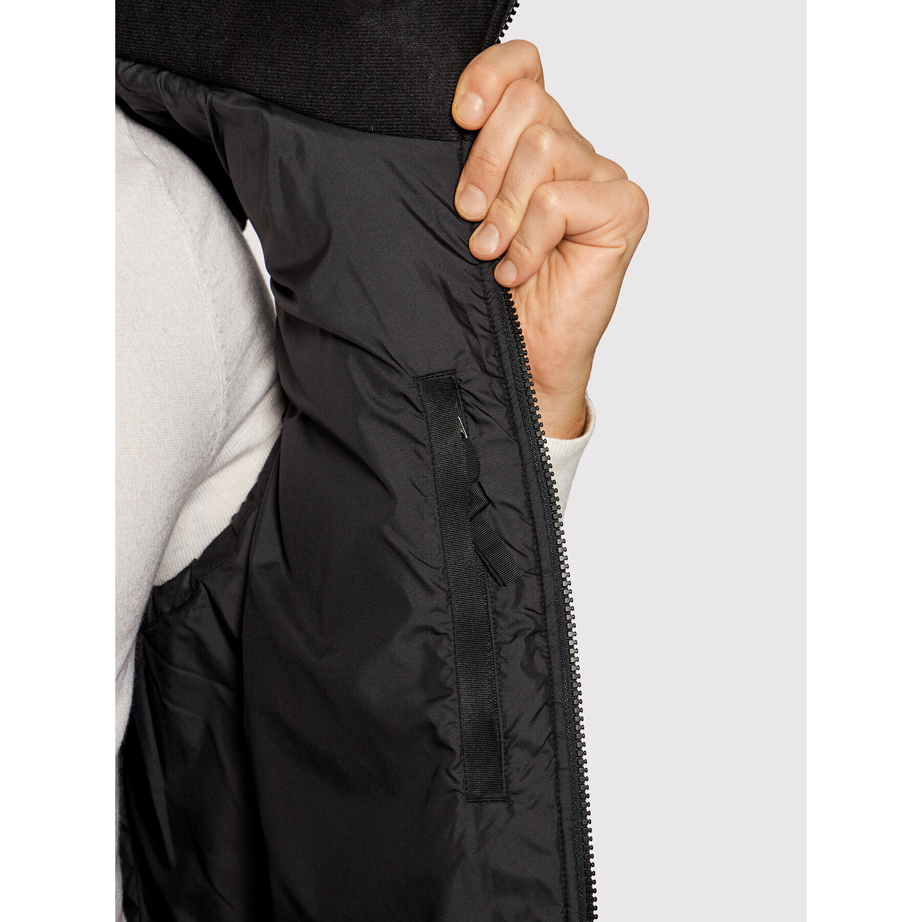 The North Face Елек Saikuru NF0A3Y3Z Черен Regular Fit - Pepit.bg