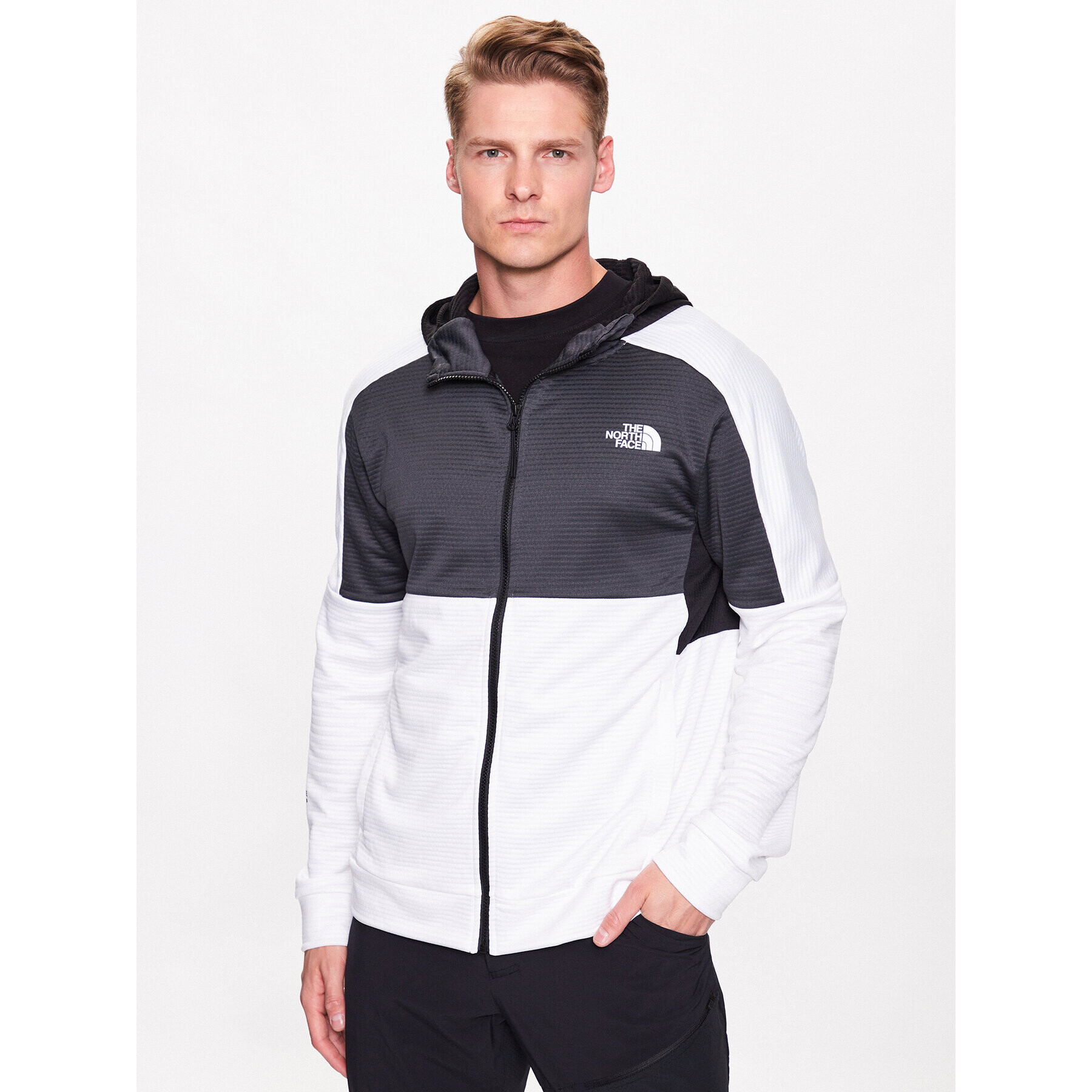 The North Face Преходно яке NF0A823P Сив Regular Fit - Pepit.bg