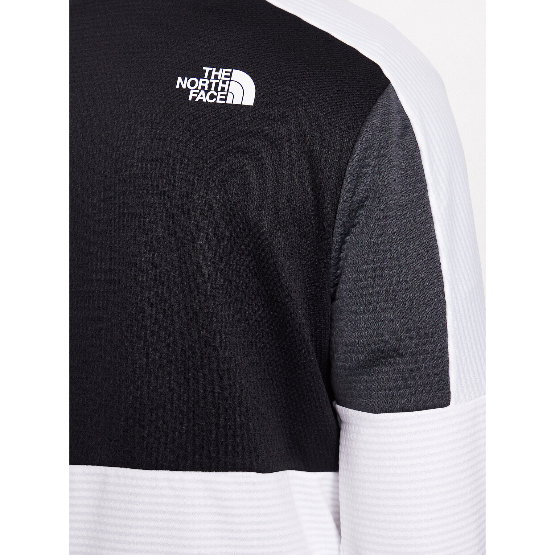 The North Face Преходно яке NF0A823P Сив Regular Fit - Pepit.bg