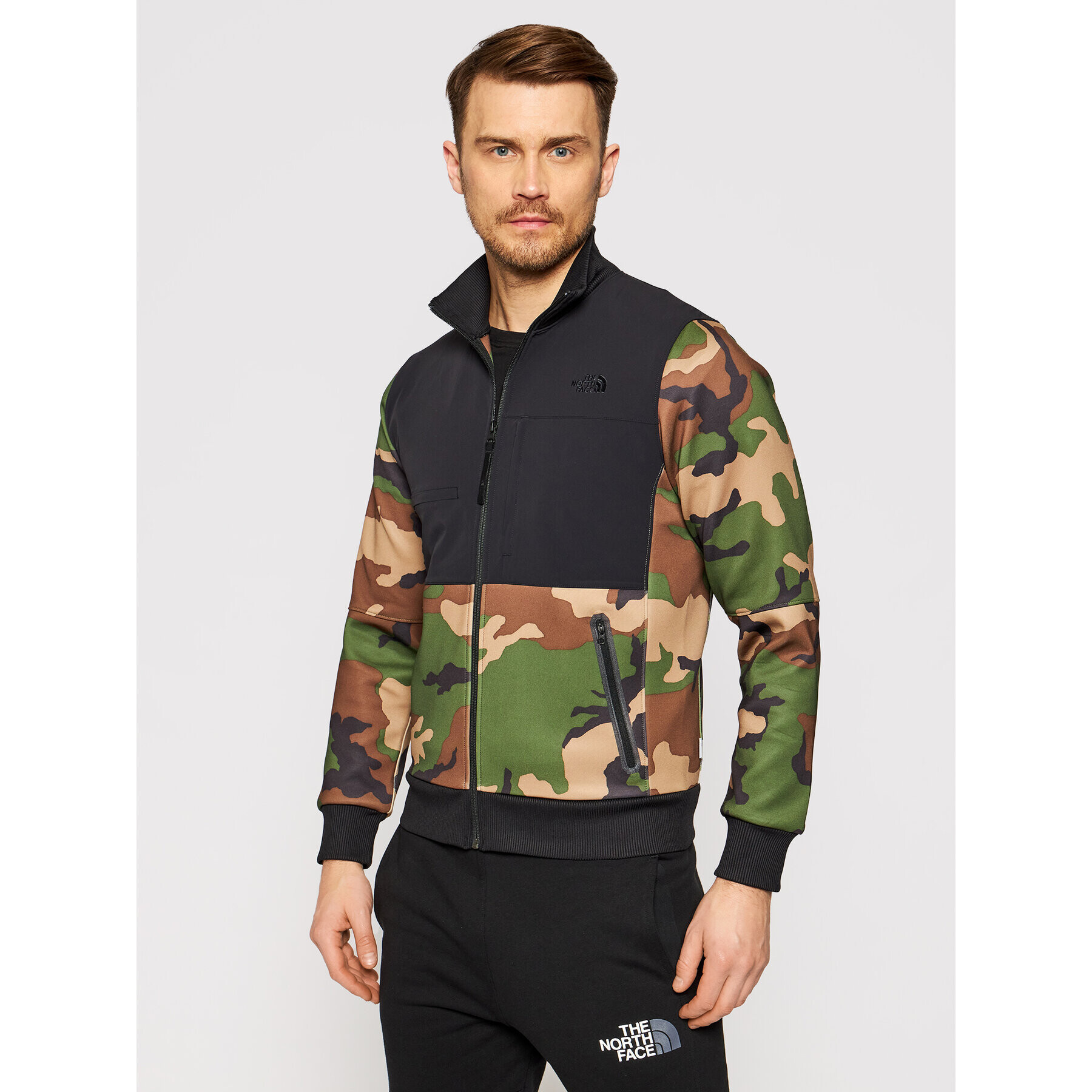 The North Face Преходно яке Tracksuit NF0A3LDP Зелен Regular Fit - Pepit.bg