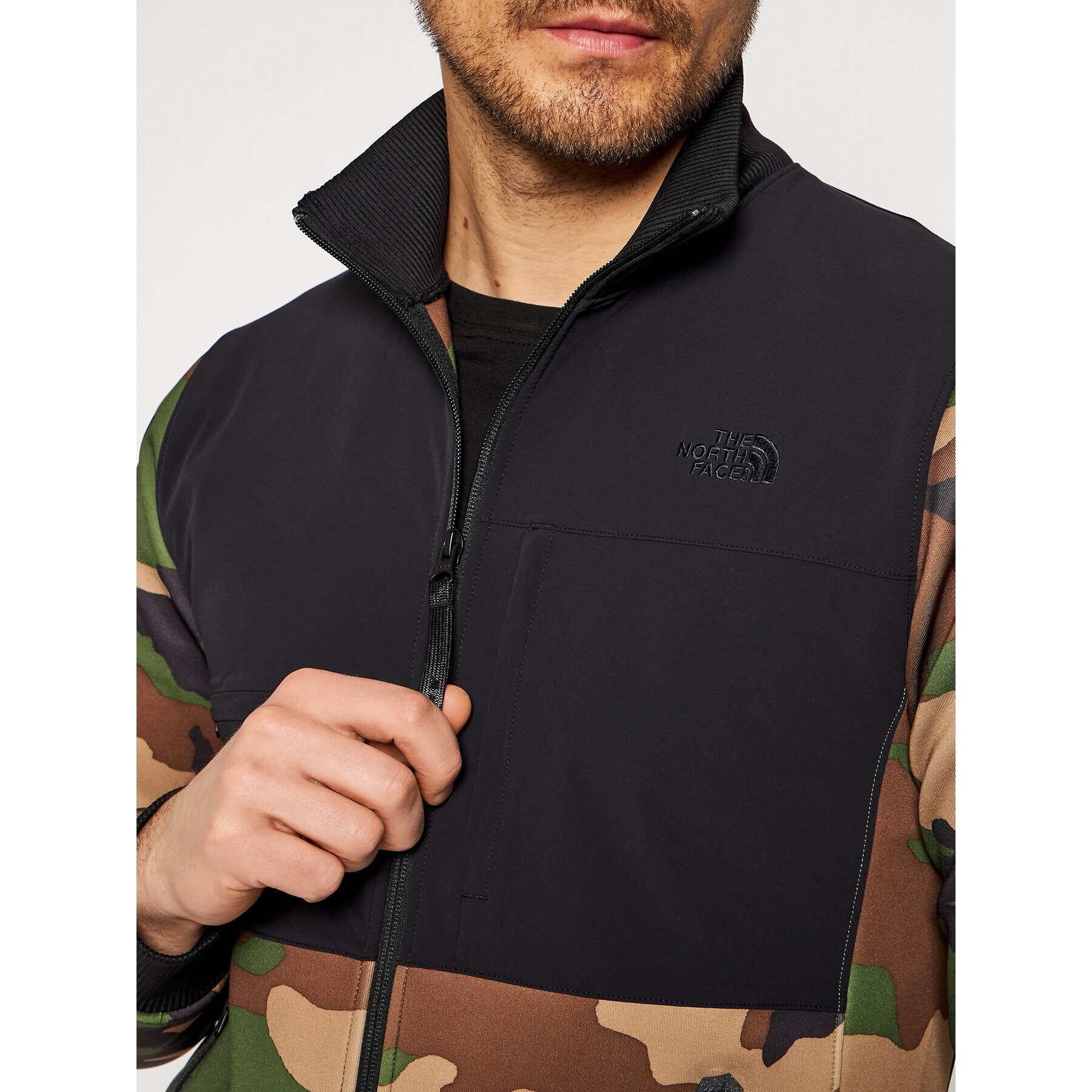 The North Face Преходно яке Tracksuit NF0A3LDP Зелен Regular Fit - Pepit.bg