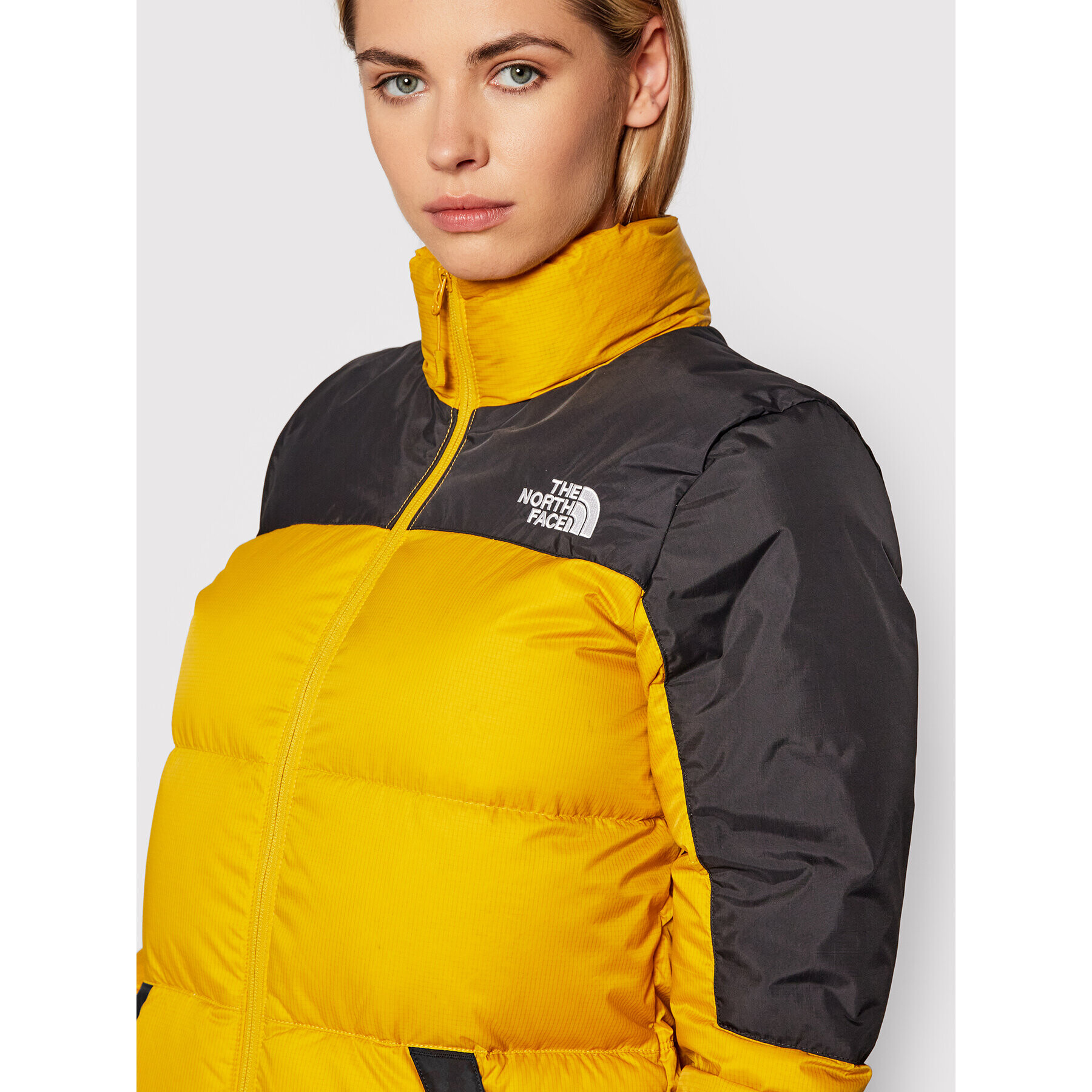 The North Face Пухено яке Diablo NF0A4SVK Жълт Regular Fit - Pepit.bg