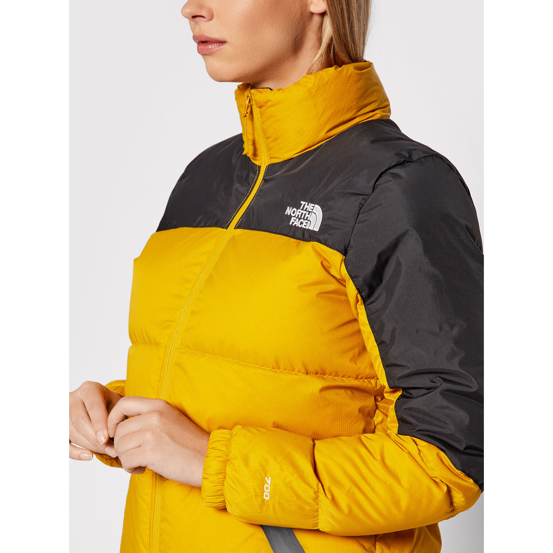 The North Face Пухено яке Diablo NF0A4SVK Жълт Regular Fit - Pepit.bg