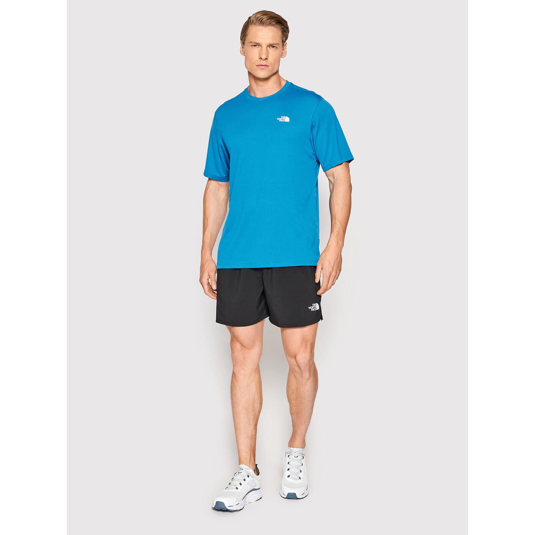 The North Face Спортни шорти Movmynt NF0A537L Черен Regular Fit - Pepit.bg