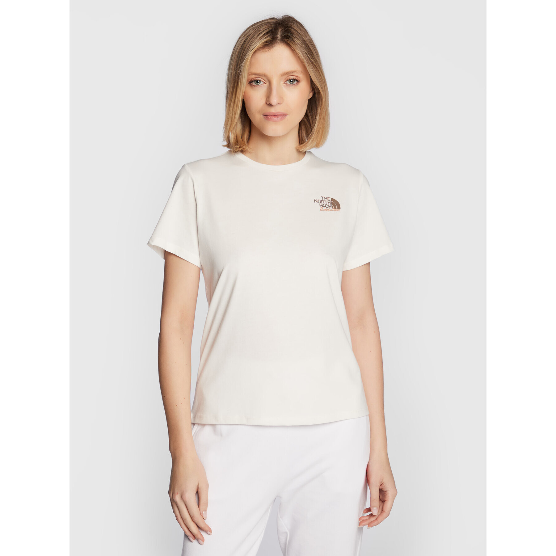The North Face Тишърт Foundation Graphic NF0A55B2 Бял Regular Fit - Pepit.bg