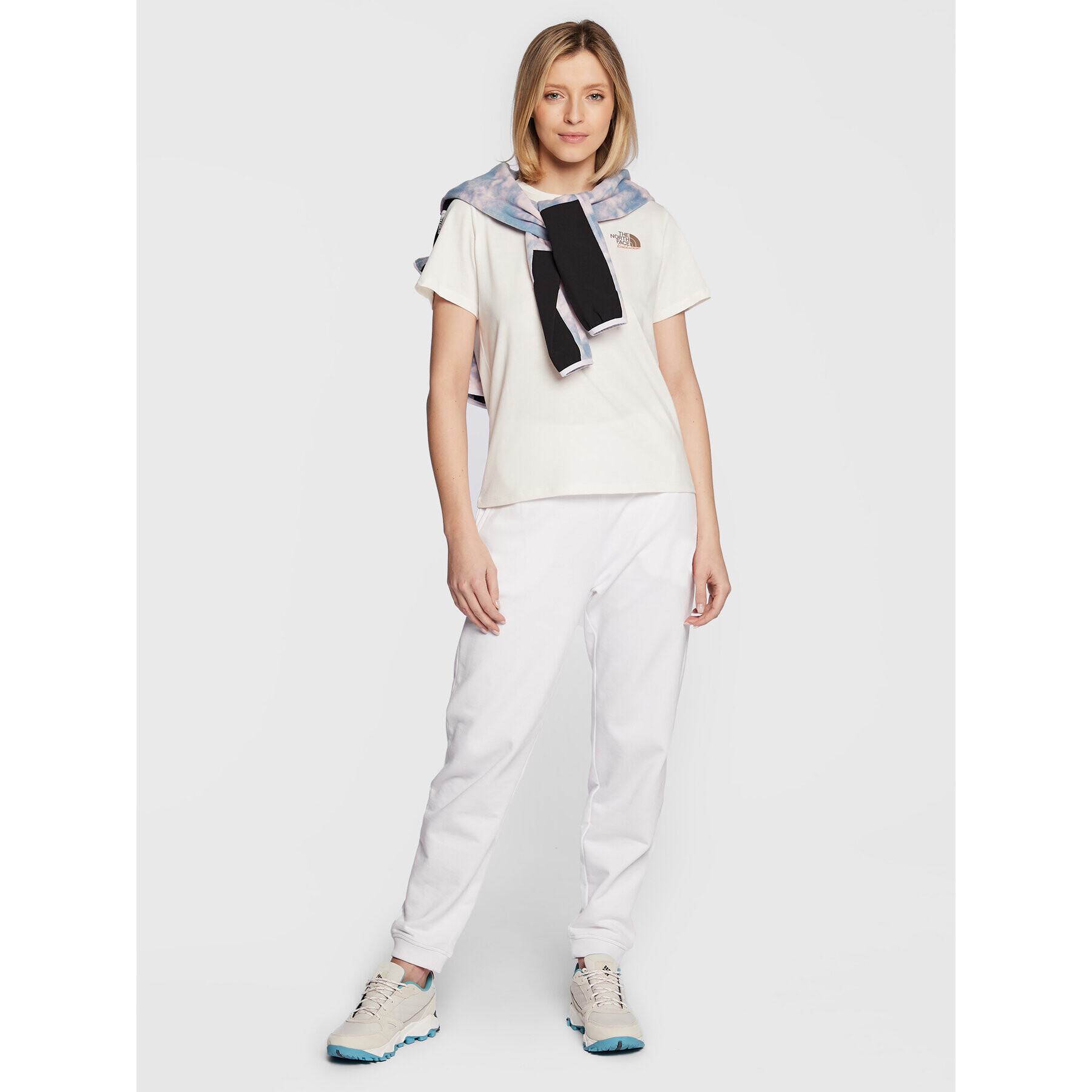 The North Face Тишърт Foundation Graphic NF0A55B2 Бял Regular Fit - Pepit.bg