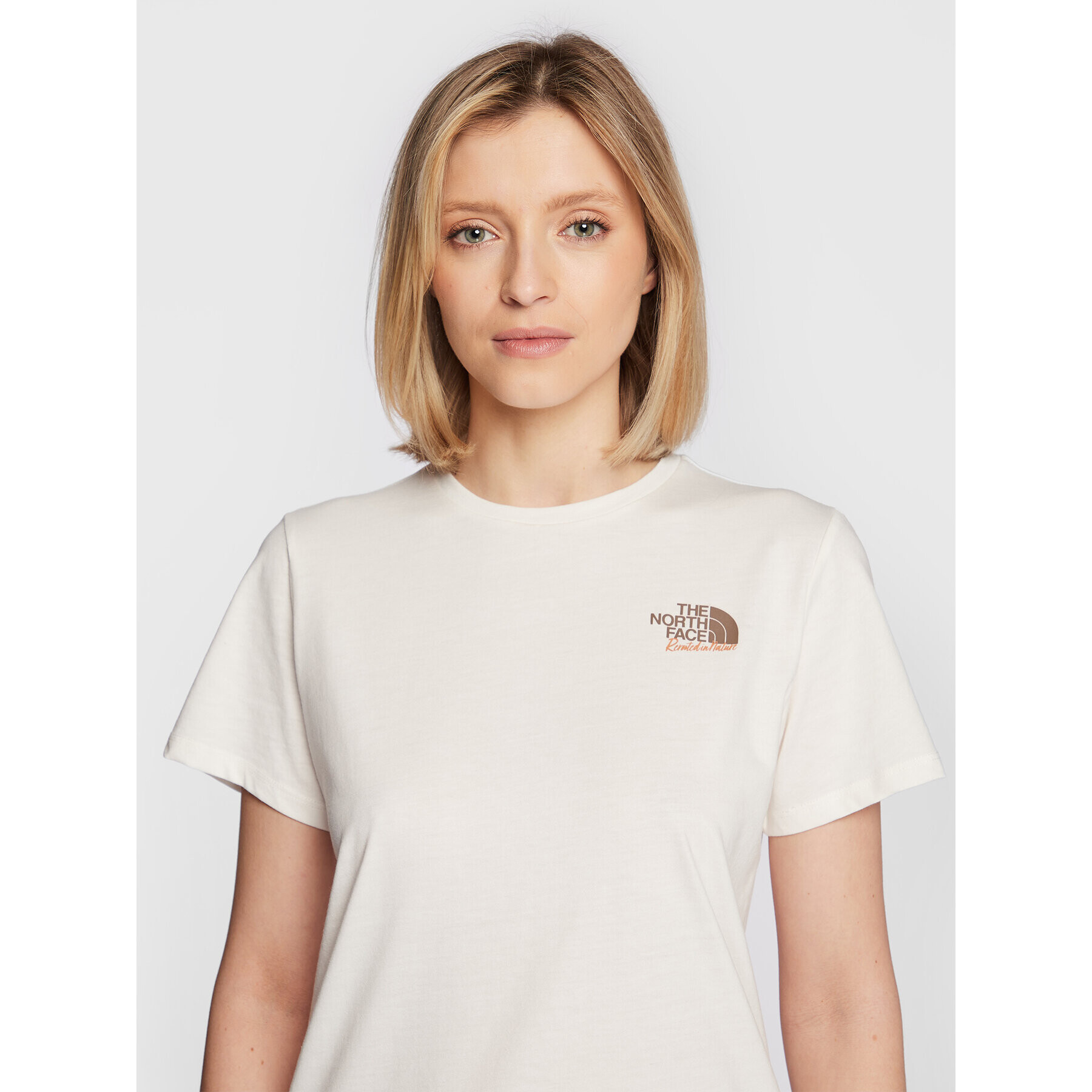 The North Face Тишърт Foundation Graphic NF0A55B2 Бял Regular Fit - Pepit.bg