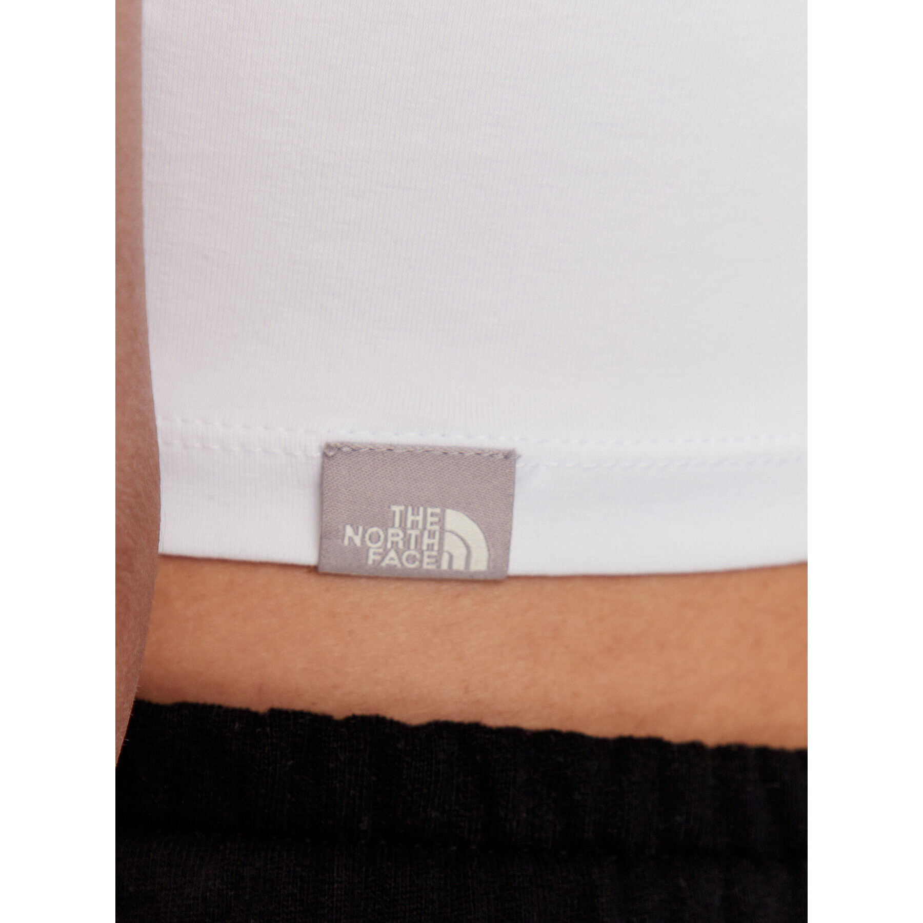 The North Face Тишърт NF0A55AO Бял Cropped Fit - Pepit.bg