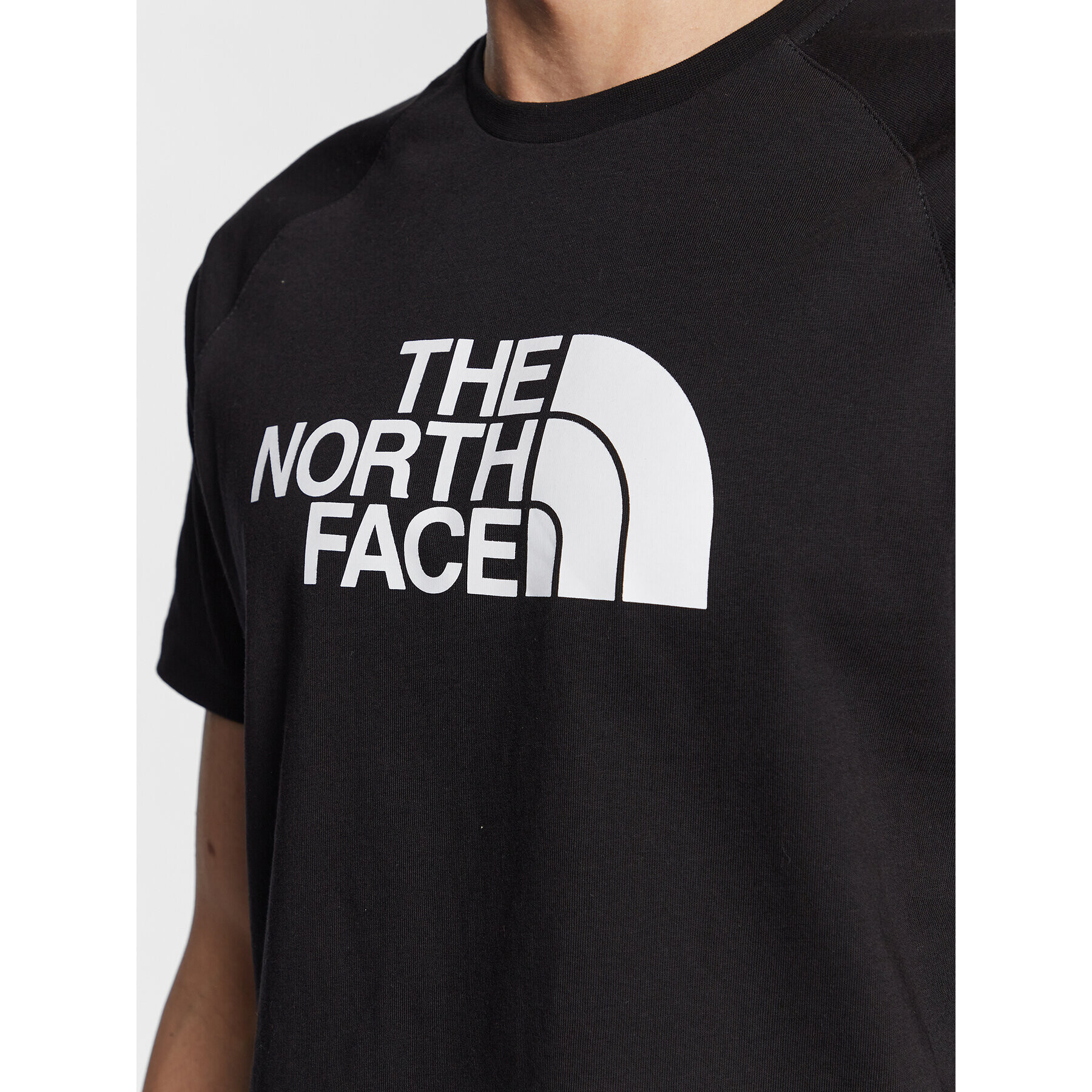 The North Face Тишърт Raglan Easy NF0A37FV Черен Regular Fit - Pepit.bg