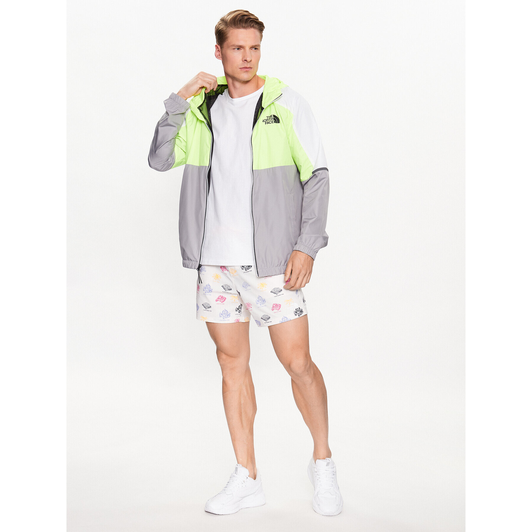 The North Face Ветровка Ma Wind NF0A823X Сив Regular Fit - Pepit.bg