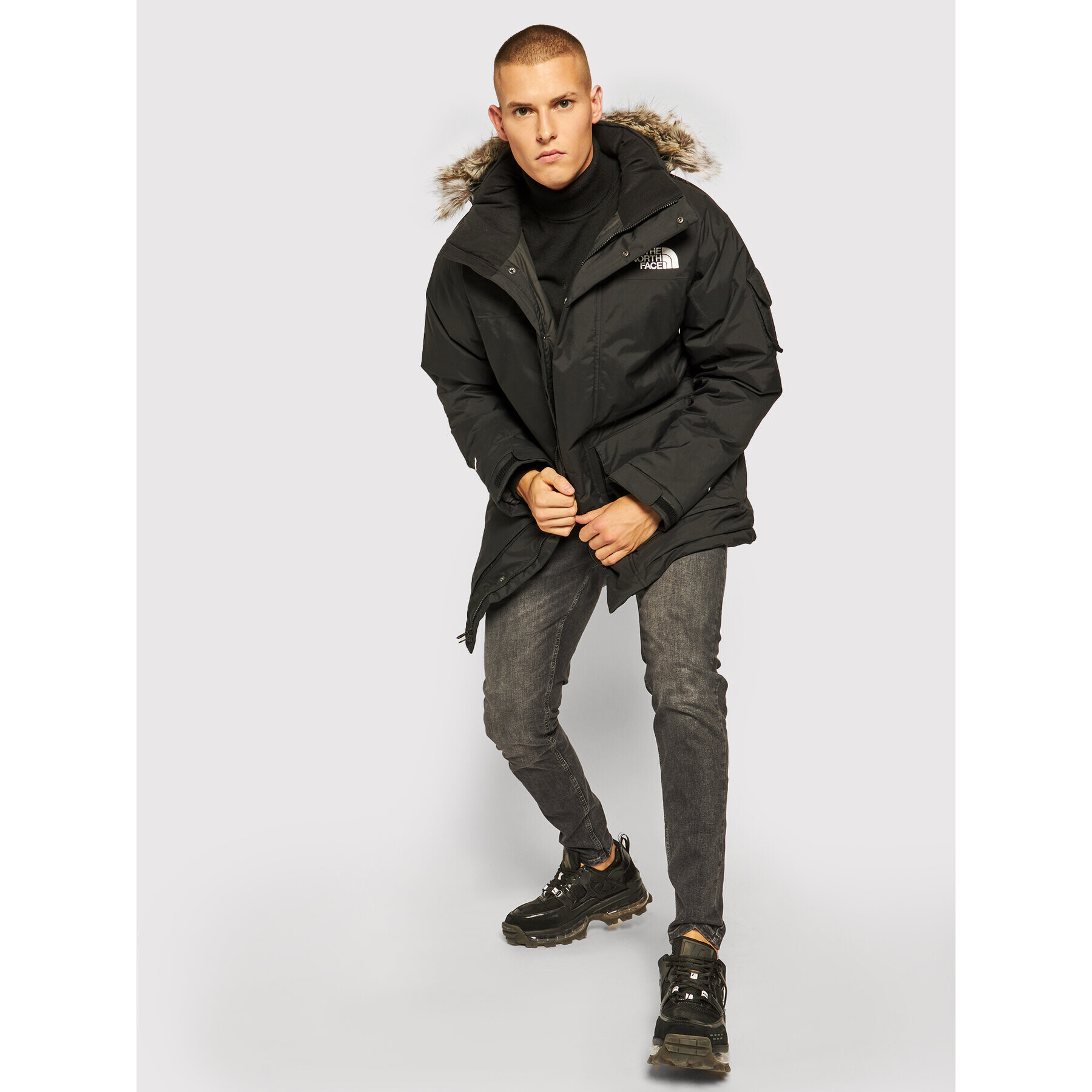 The North Face Зимно яке Recycled Mcmurdo NF0A4M8G Черен Regular Fit - Pepit.bg