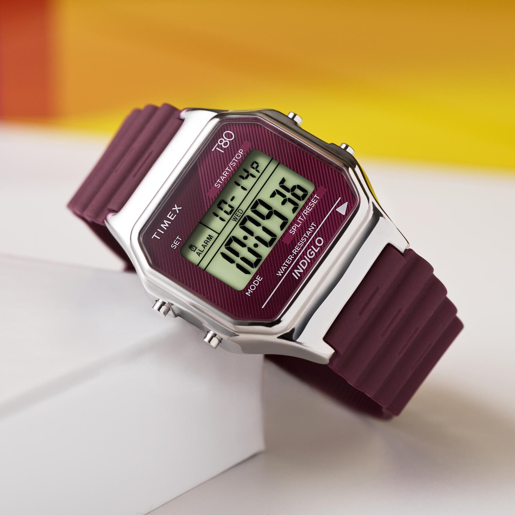 Timex Часовник T80 TW2V41300 Бордо - Pepit.bg