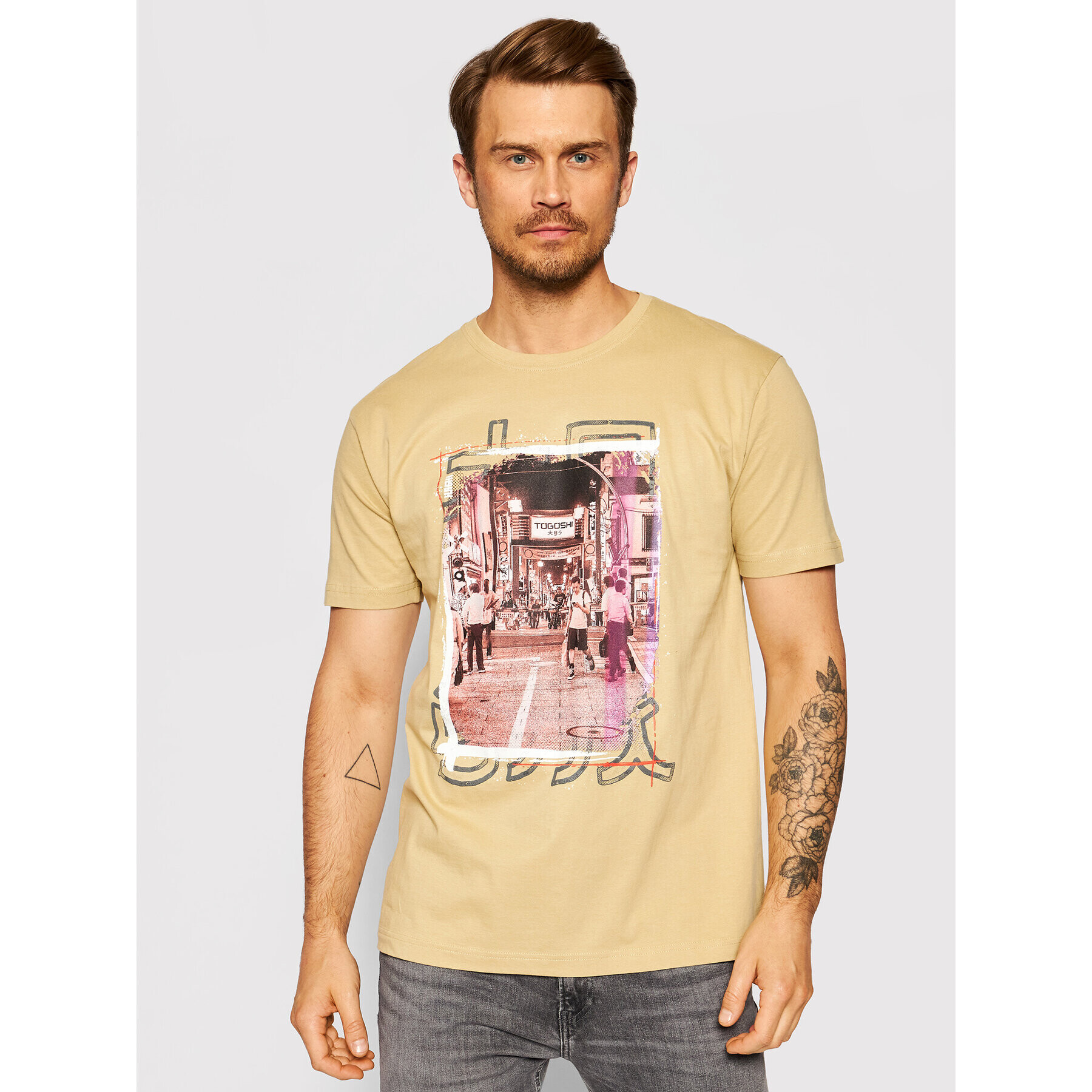 Togoshi Тишърт Station 2 Бежов Regular Fit - Pepit.bg