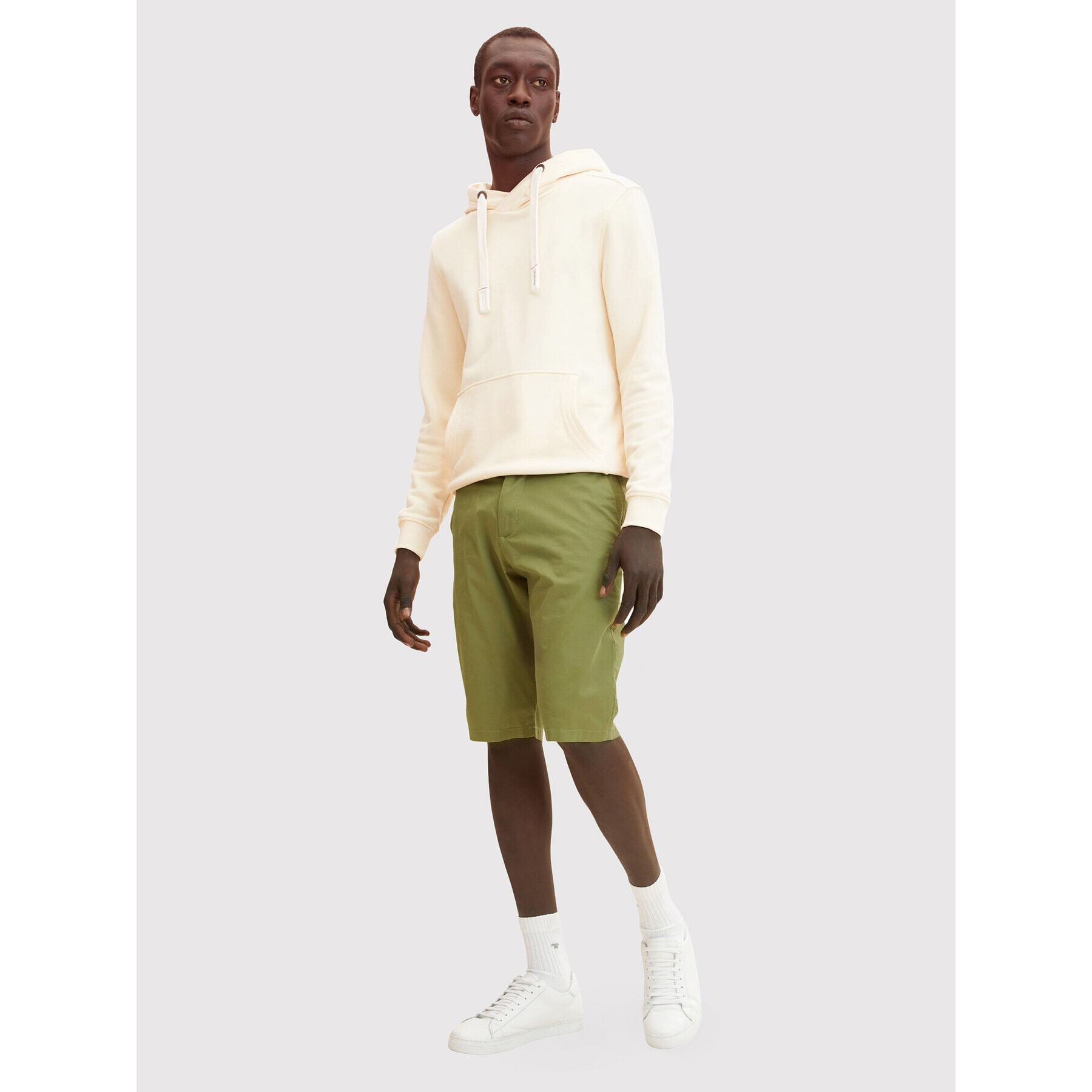 Tom Tailor Шорти от плат 1031444 Зелен Regular Fit - Pepit.bg