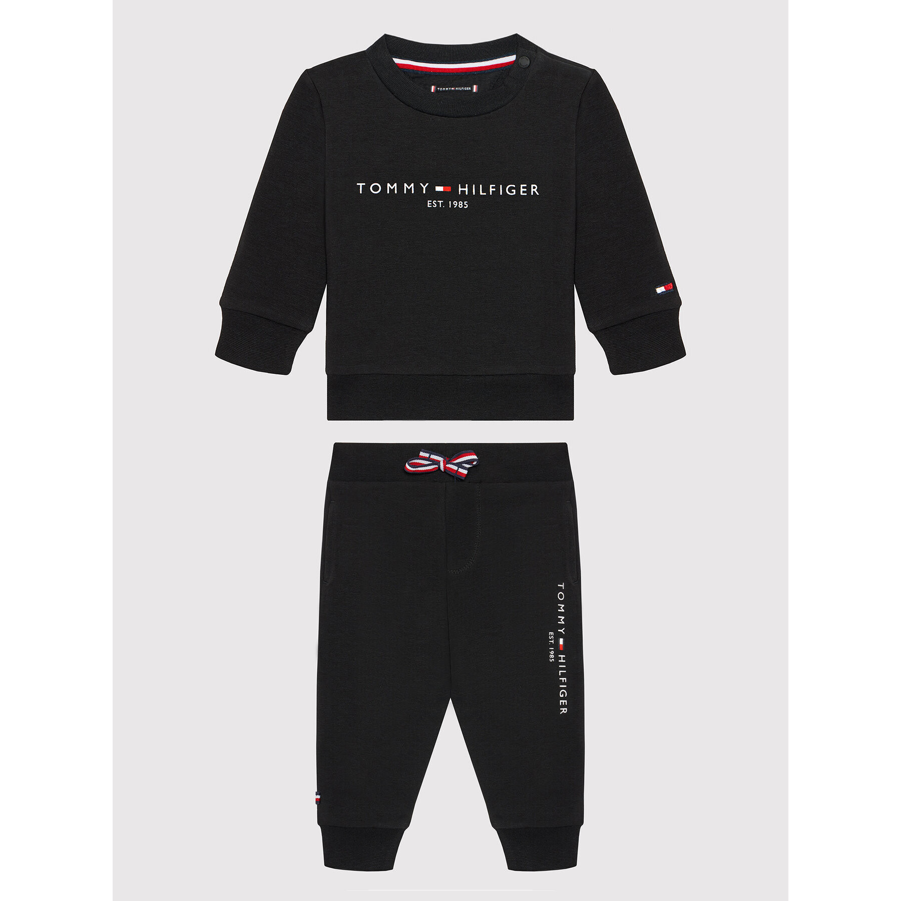 Tommy Hilfiger Анцуг Essential KN0KN01357 Черен Regular Fit - Pepit.bg