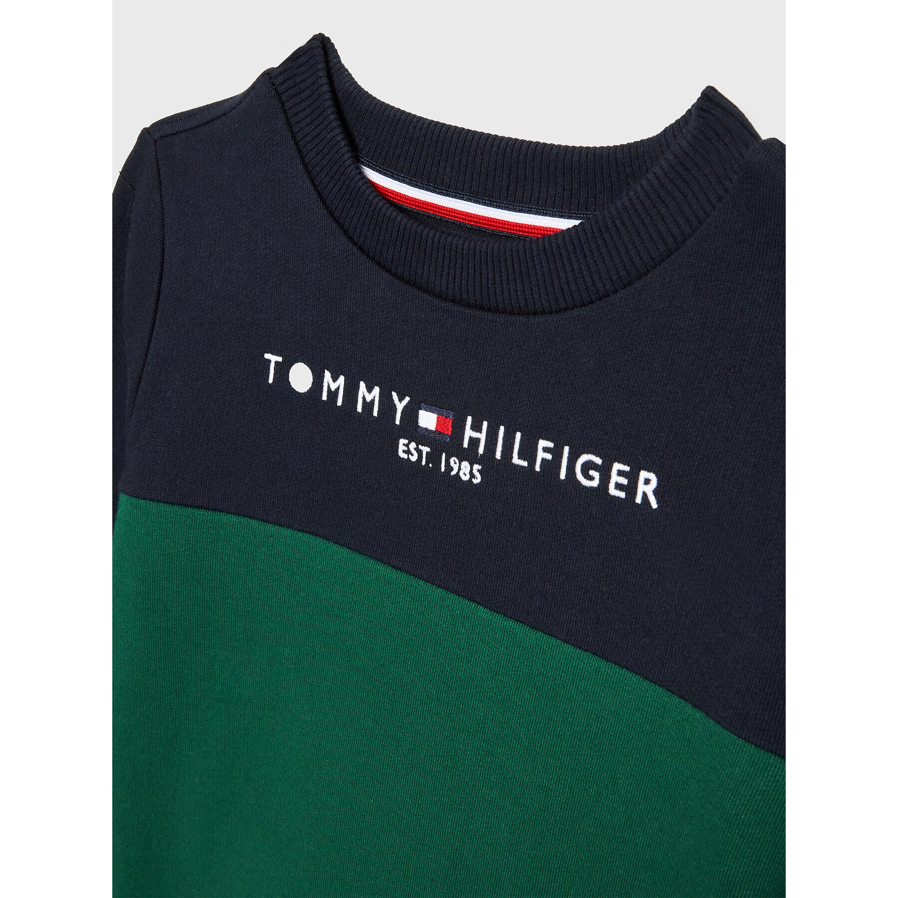 Tommy Hilfiger Анцуг Essential KB0KB07966 M Зелен Regular Fit - Pepit.bg