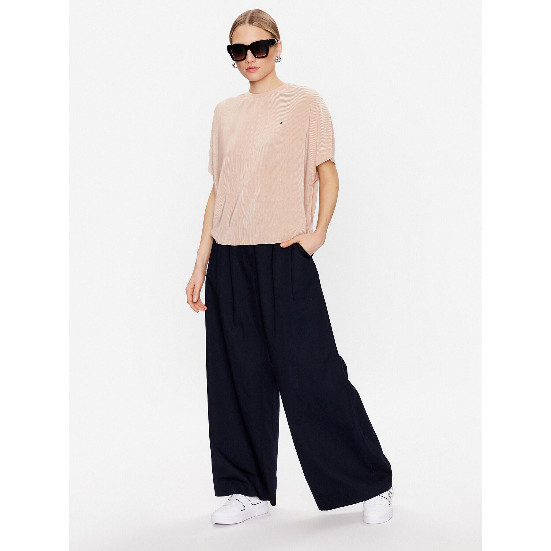 Tommy Hilfiger Блуза UW0UW04516 Бежов Relaxed Fit - Pepit.bg