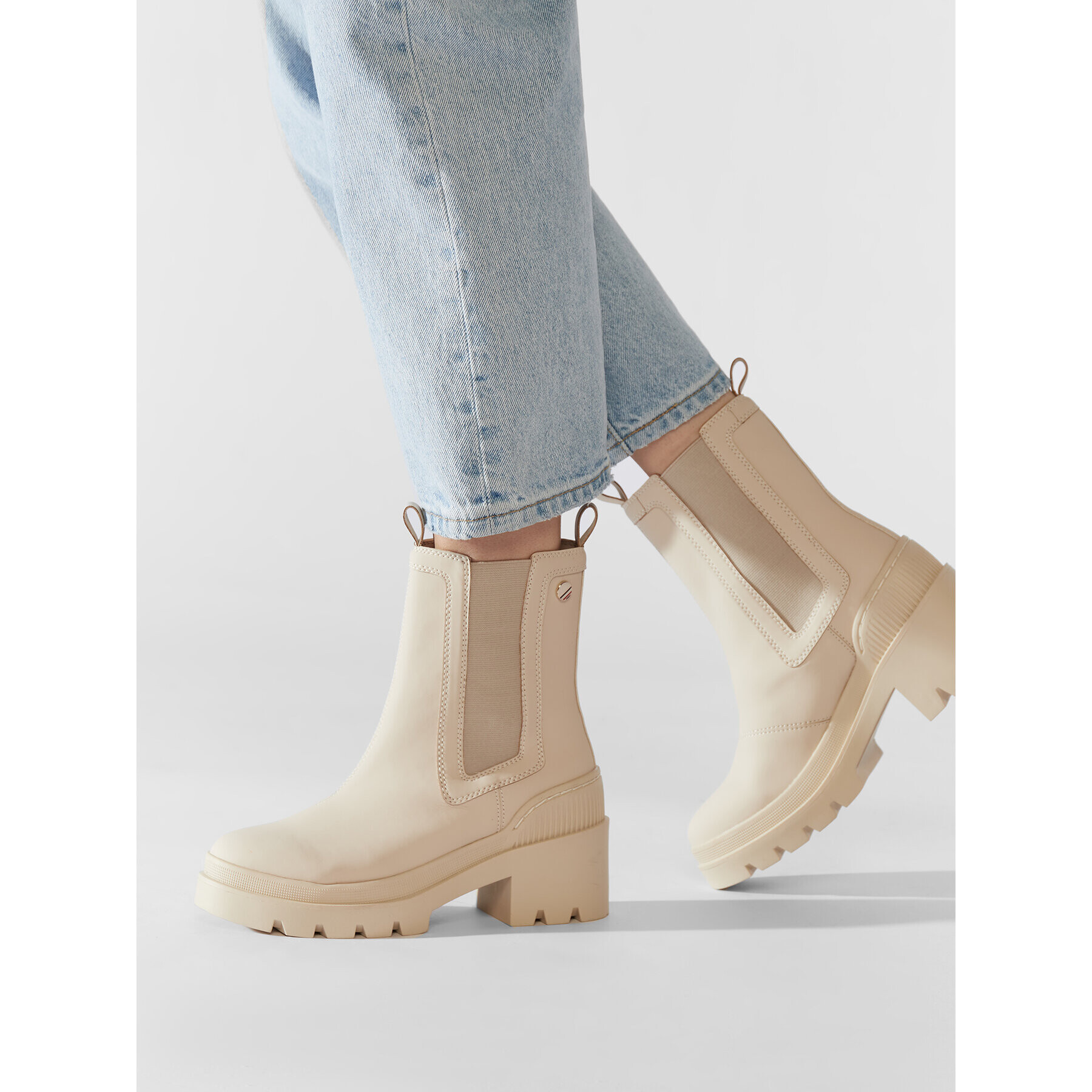 Tommy Hilfiger Боти Heeled Chelsey Boot Bio FW0FW06677 Бежов - Pepit.bg