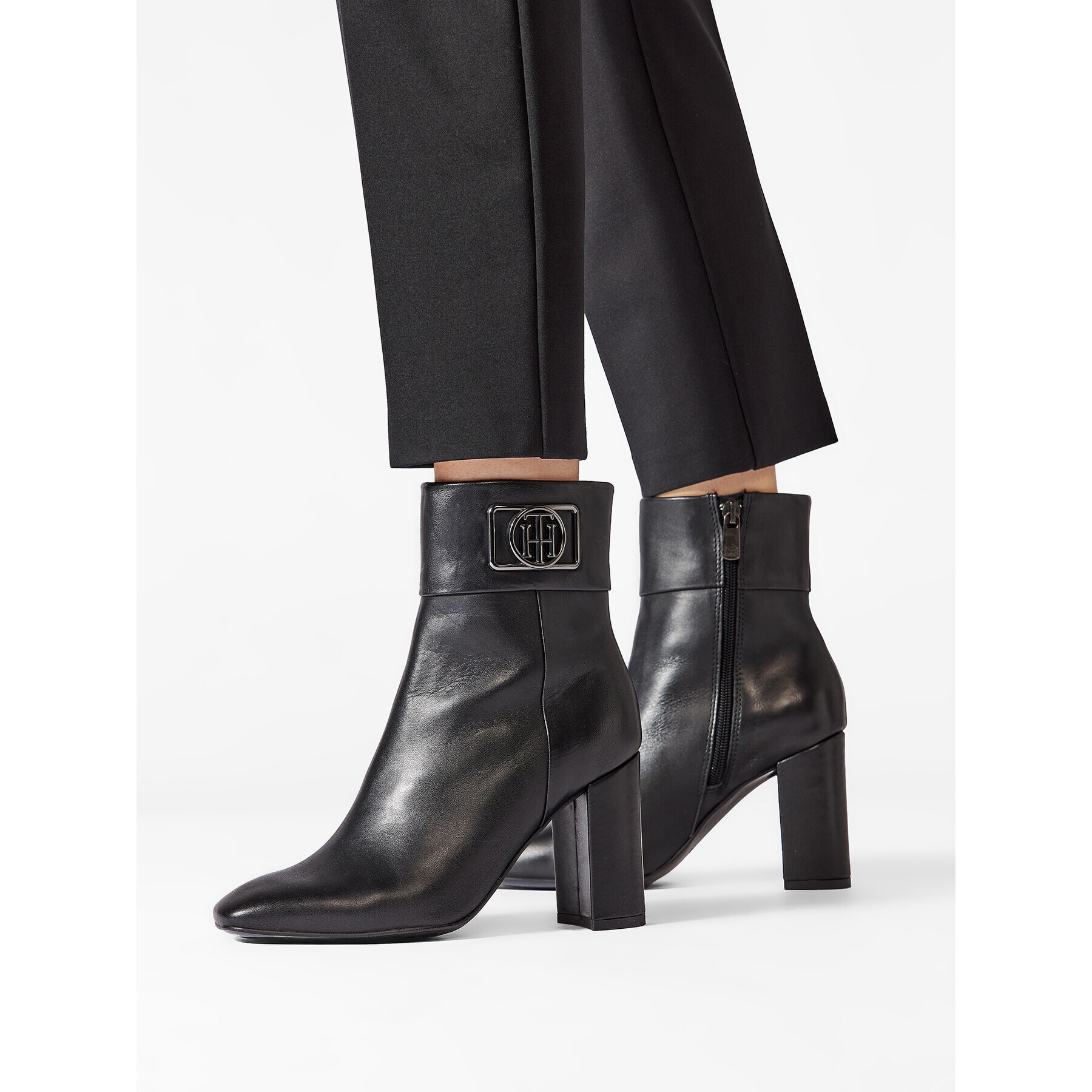 Tommy Hilfiger Боти Th Hardware Square Toe Heel Boot FW0FW05999 Черен - Pepit.bg