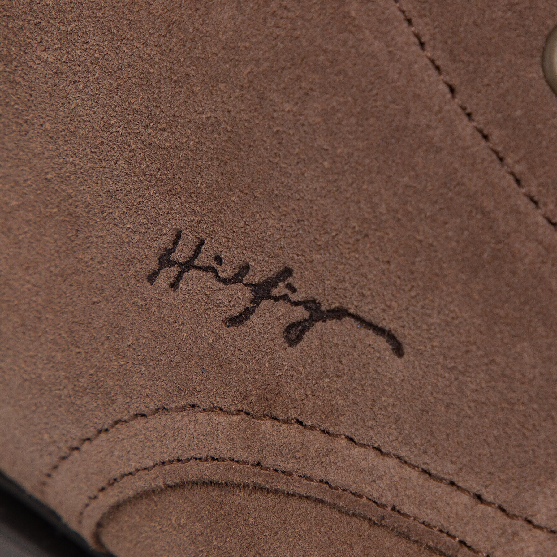 Tommy Hilfiger Ботуши Elevated Rounded Suede FM0FM03794 Кафяв - Pepit.bg