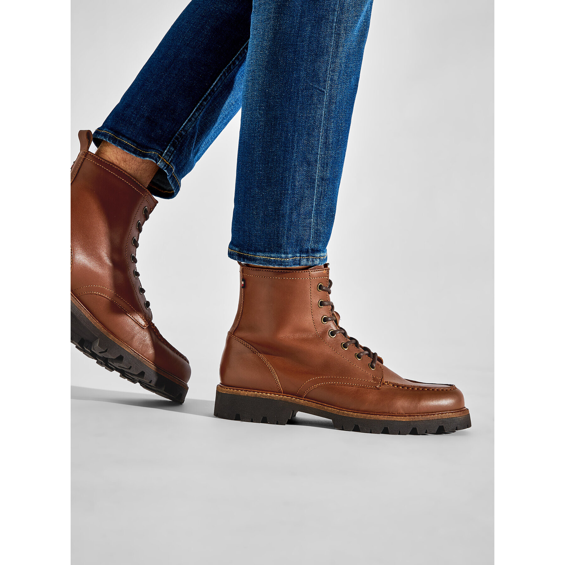 Tommy Hilfiger Ботуши Moc Toe Leather Boot FM0FM04208 Кафяв - Pepit.bg