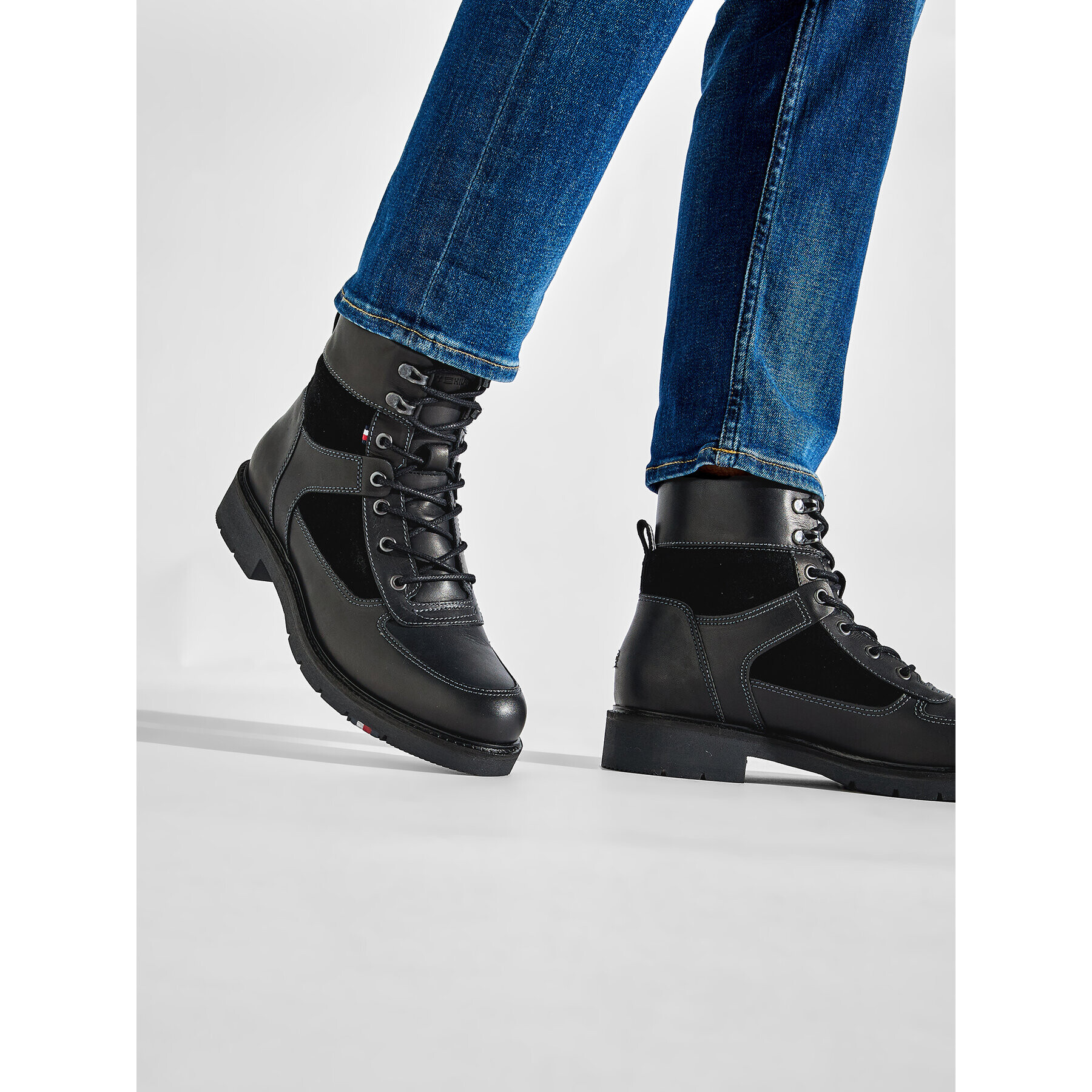 Tommy Hilfiger Ботуши Rwb Hilfiger Warm Mix Lace Boot FM0FM04203 Черен - Pepit.bg