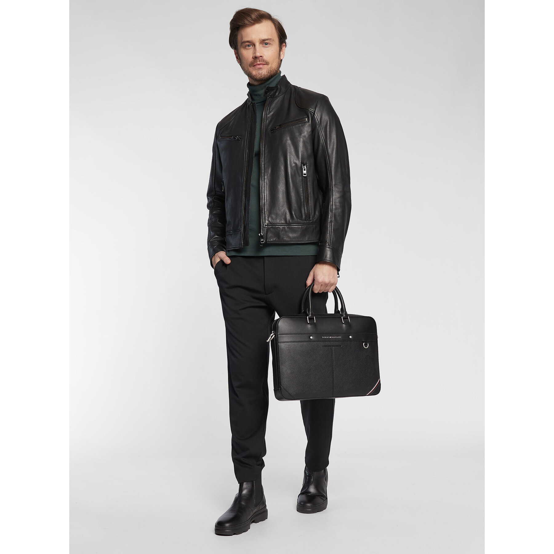Tommy Hilfiger Чанта за лаптоп Th Central Slim Computer Bag AM0AM10562 Черен - Pepit.bg