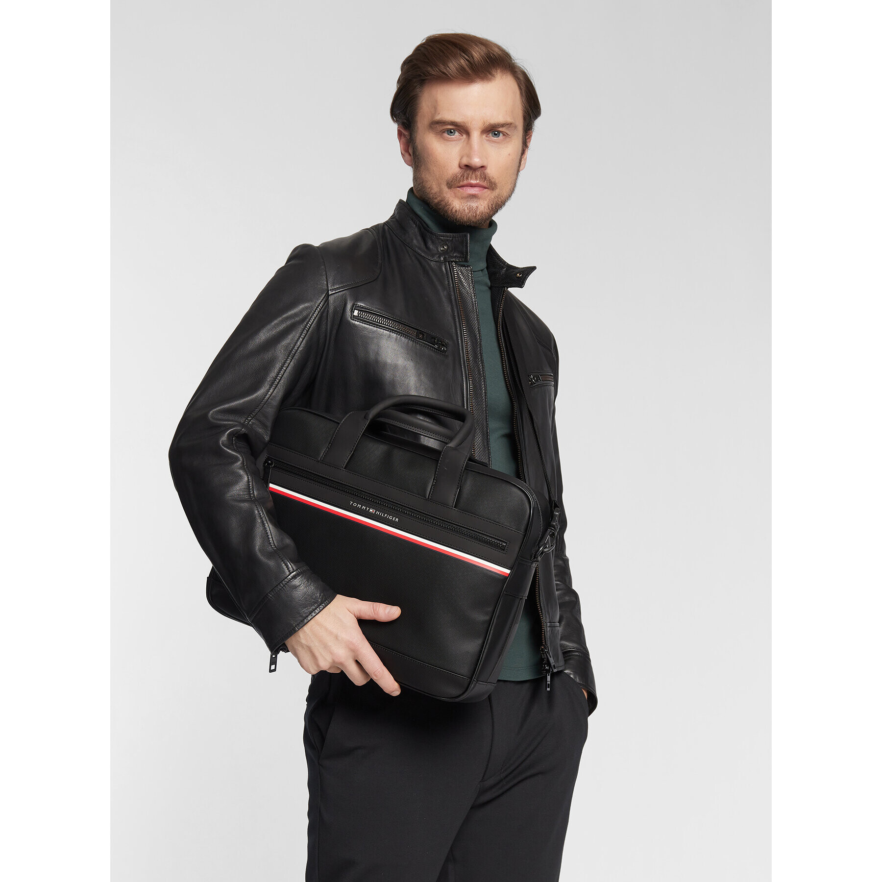 Tommy Hilfiger Чанта за лаптоп Th Stripe Computer Bag AM0AM10301 Черен - Pepit.bg