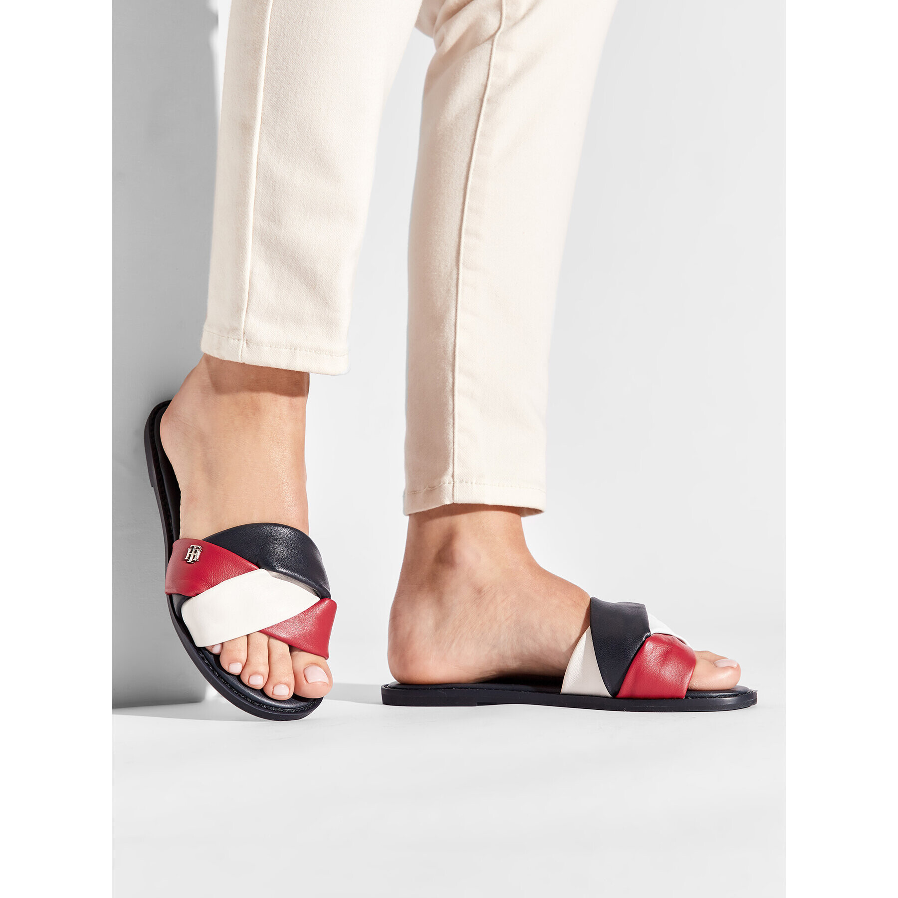 Tommy Hilfiger Чехли Feminine Weave Flat Sandal FW0FW06669 Цветен - Pepit.bg