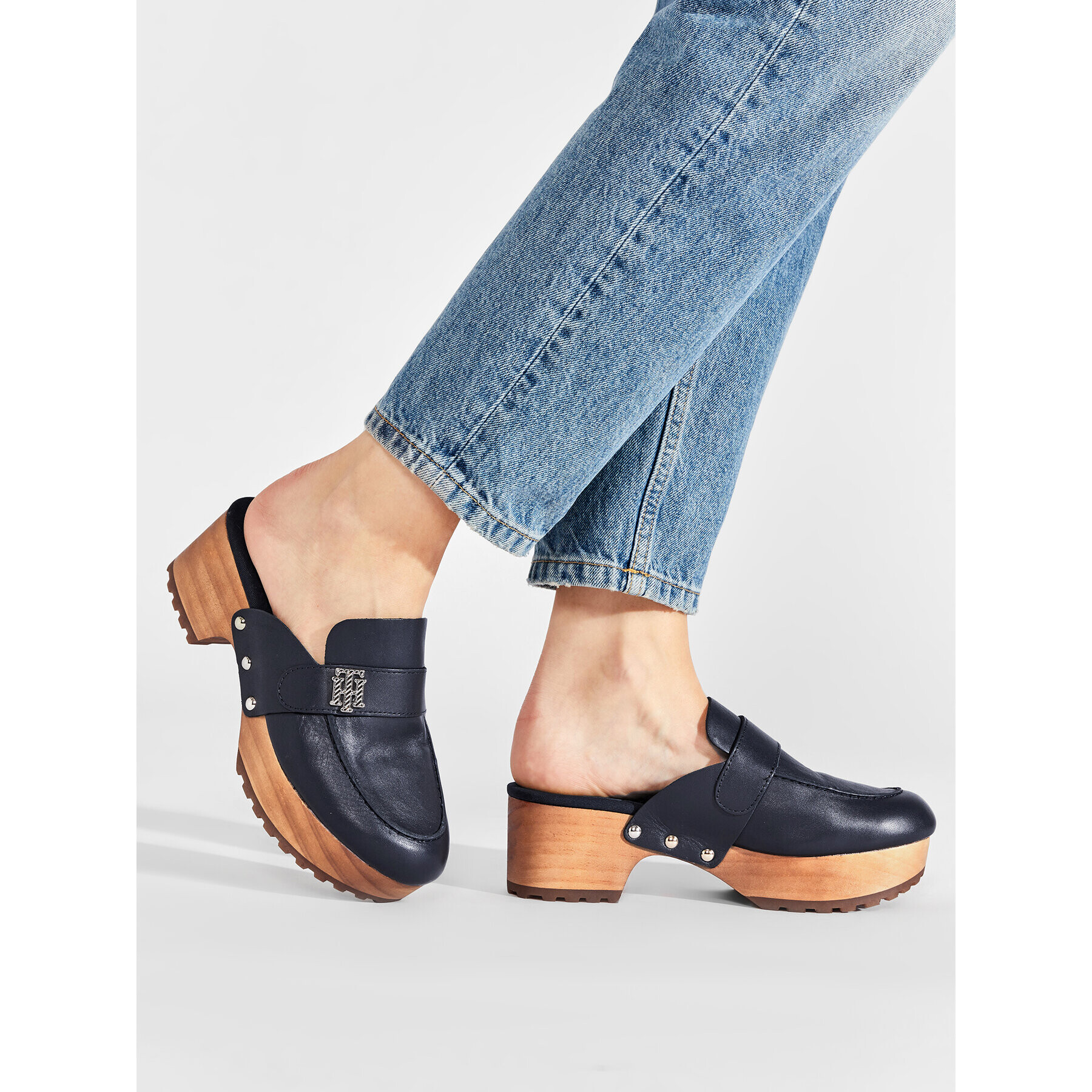 Tommy Hilfiger Чехли Th Hardware Mid Heel Clog FW0FW06602 Тъмносин - Pepit.bg