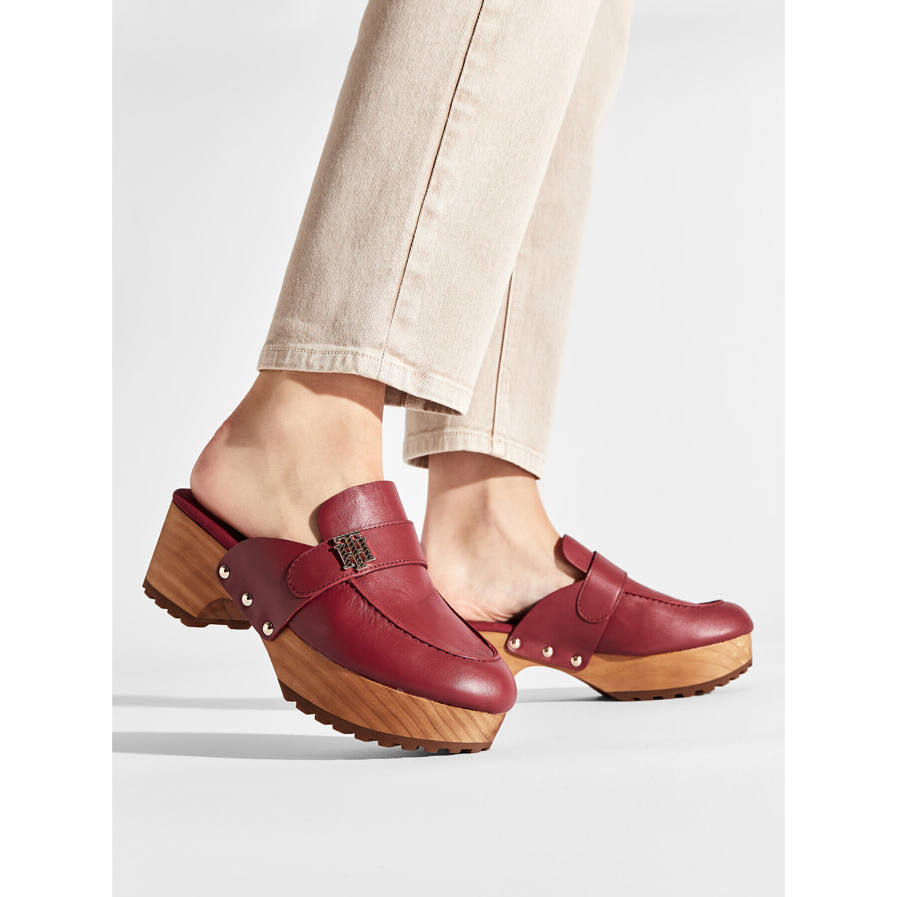 Tommy Hilfiger Чехли Th Hardware Mid Hell Clog FW0FW06602 Бордо - Pepit.bg