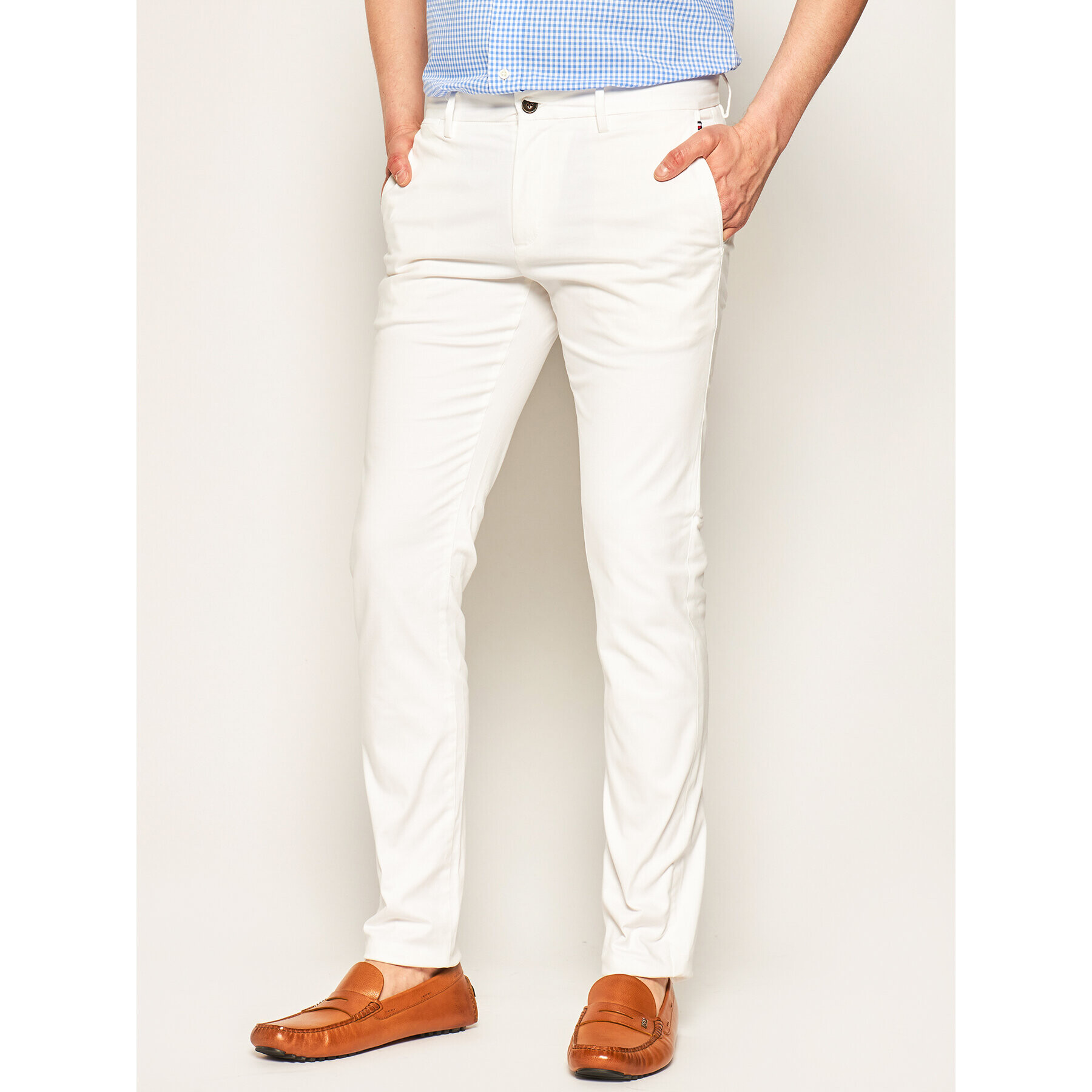 Tommy Hilfiger Чино панталони Bleecker Satin MW0MW13287 Бял Slim Fit - Pepit.bg