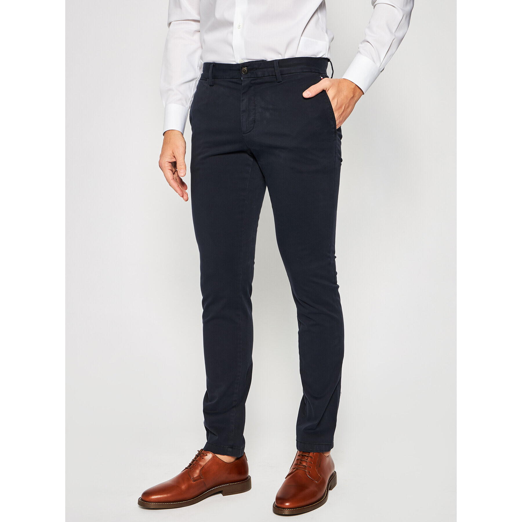 Tommy Hilfiger Чино панталони Bleecker Satin MW0MW13287 Тъмносин Slim Fit - Pepit.bg