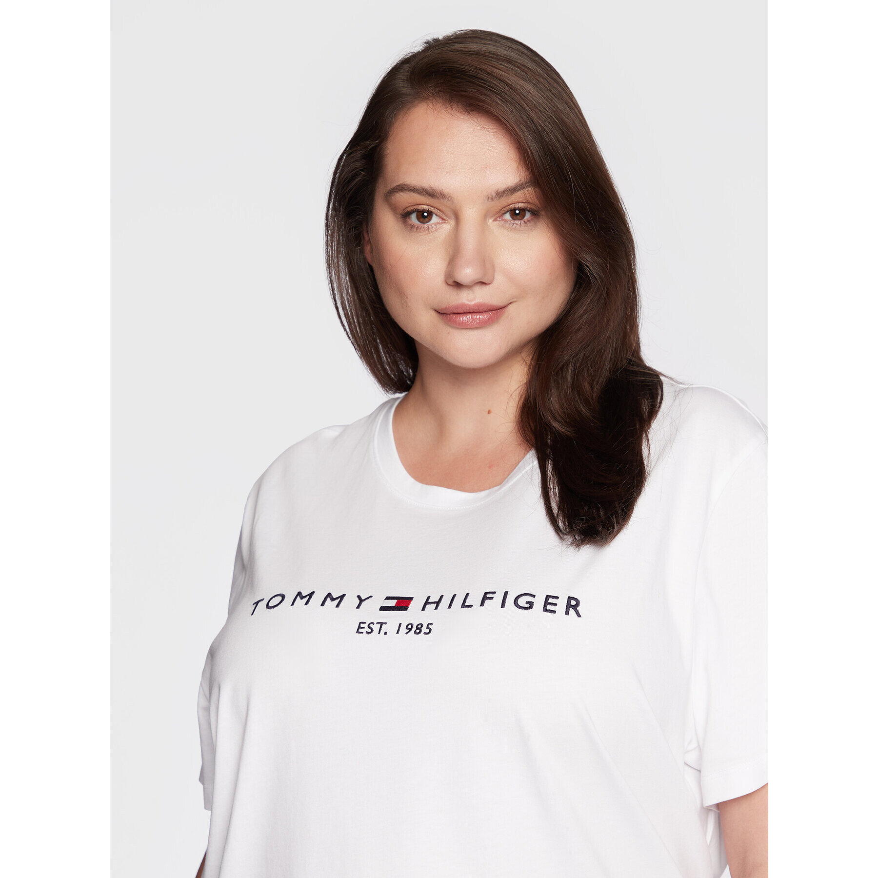 Tommy Hilfiger Curve Тишърт Ess WW0WW29738 Бял Regular Fit - Pepit.bg