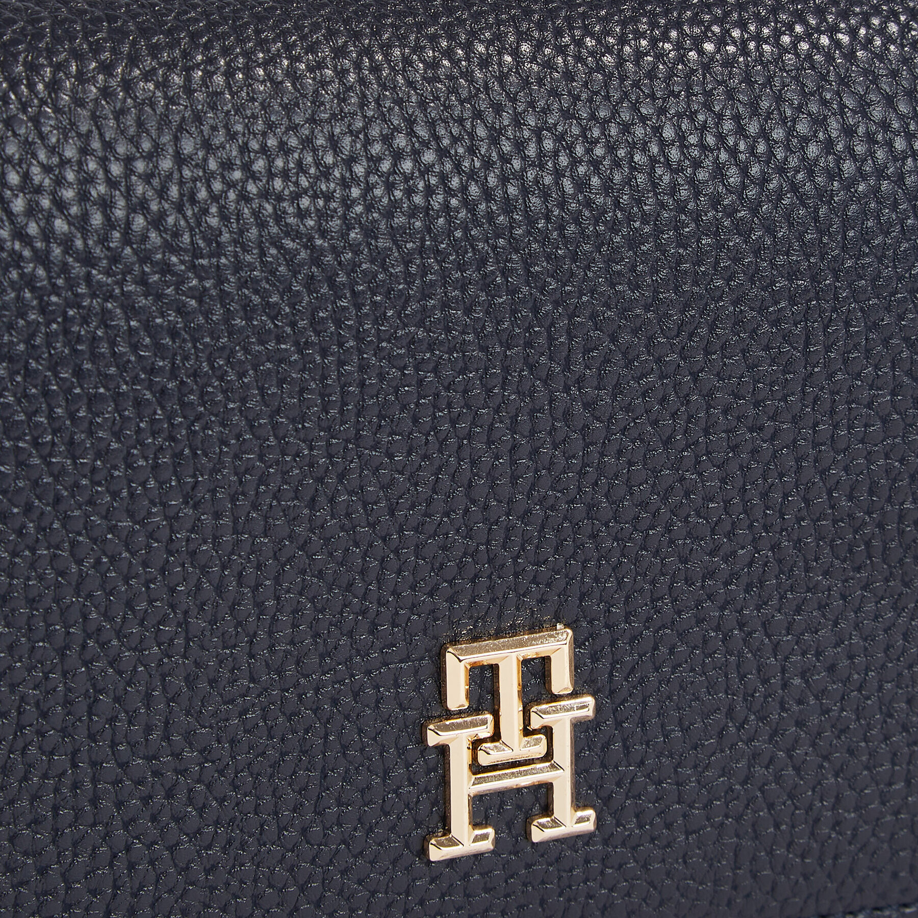 Tommy Hilfiger Дамска чанта Emblem AW0AW15180 Тъмносин - Pepit.bg