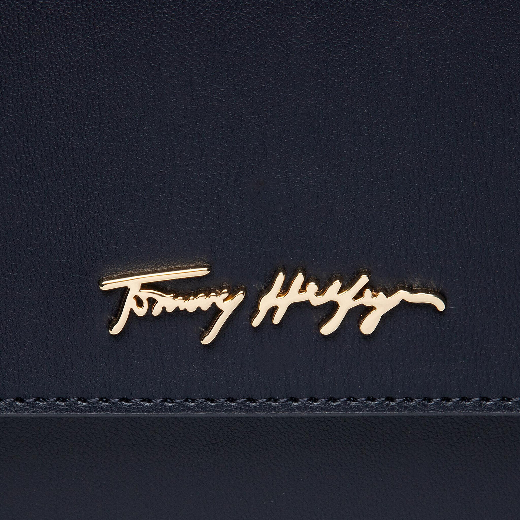 Tommy Hilfiger Дамска чанта Iconic Tommy Shoulder Bag AW0AW12308 Тъмносин - Pepit.bg