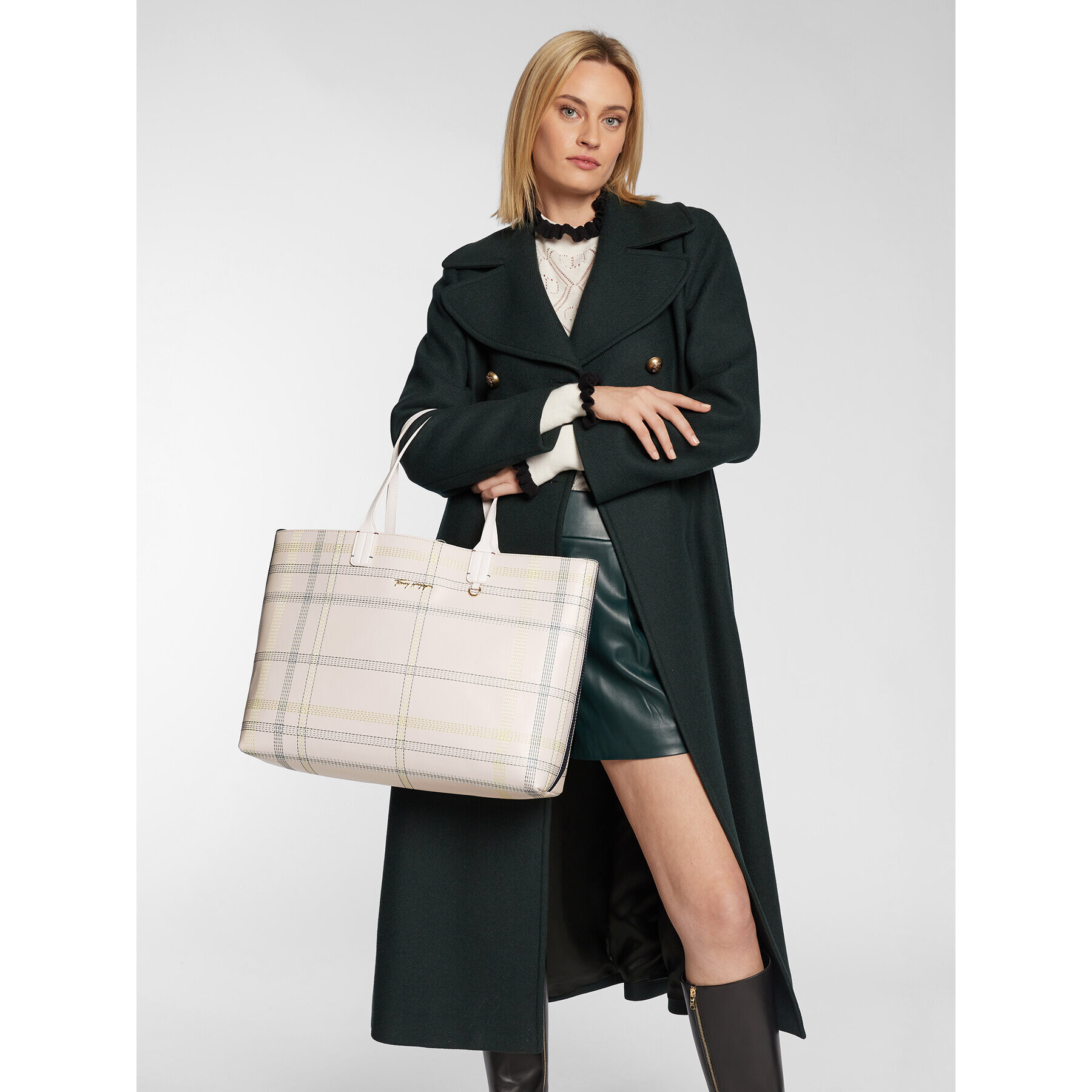 Tommy Hilfiger Дамска чанта Iconic Tommy Tote Check AW0AW12311 Бежов - Pepit.bg