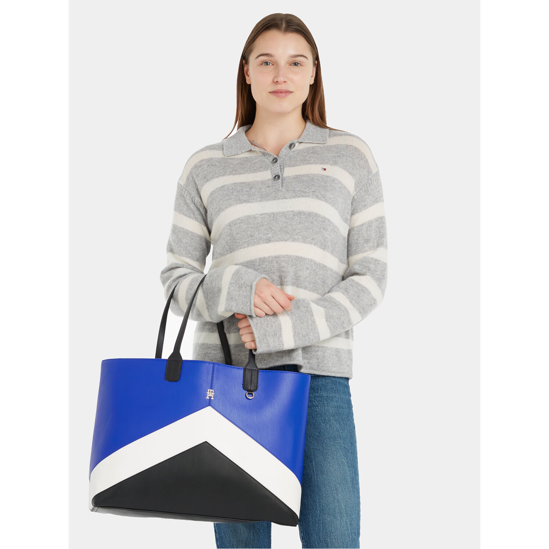 Tommy Hilfiger Дамска чанта Iconic Tommy Tote Chevron AW0AW15204 Син - Pepit.bg