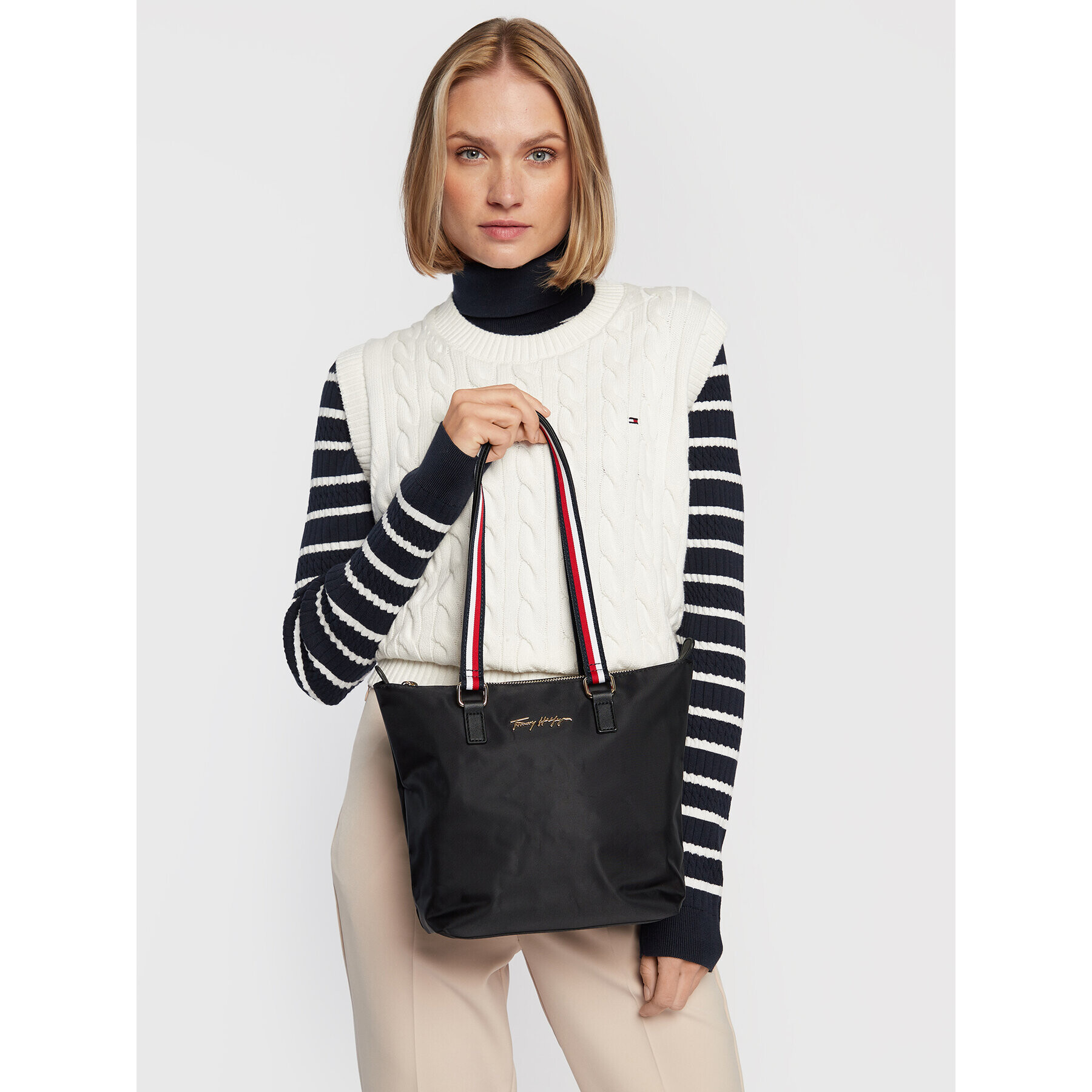 Tommy Hilfiger Дамска чанта Im New Nylon Small Tote AW0AW11164 Тъмносин - Pepit.bg