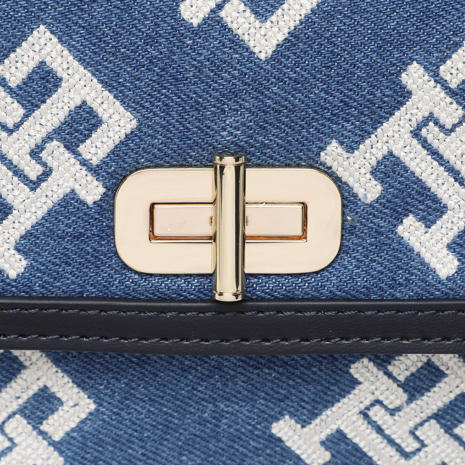 Tommy Hilfiger Дамска чанта Monogram Turnlock AW0AW14581 Син - Pepit.bg